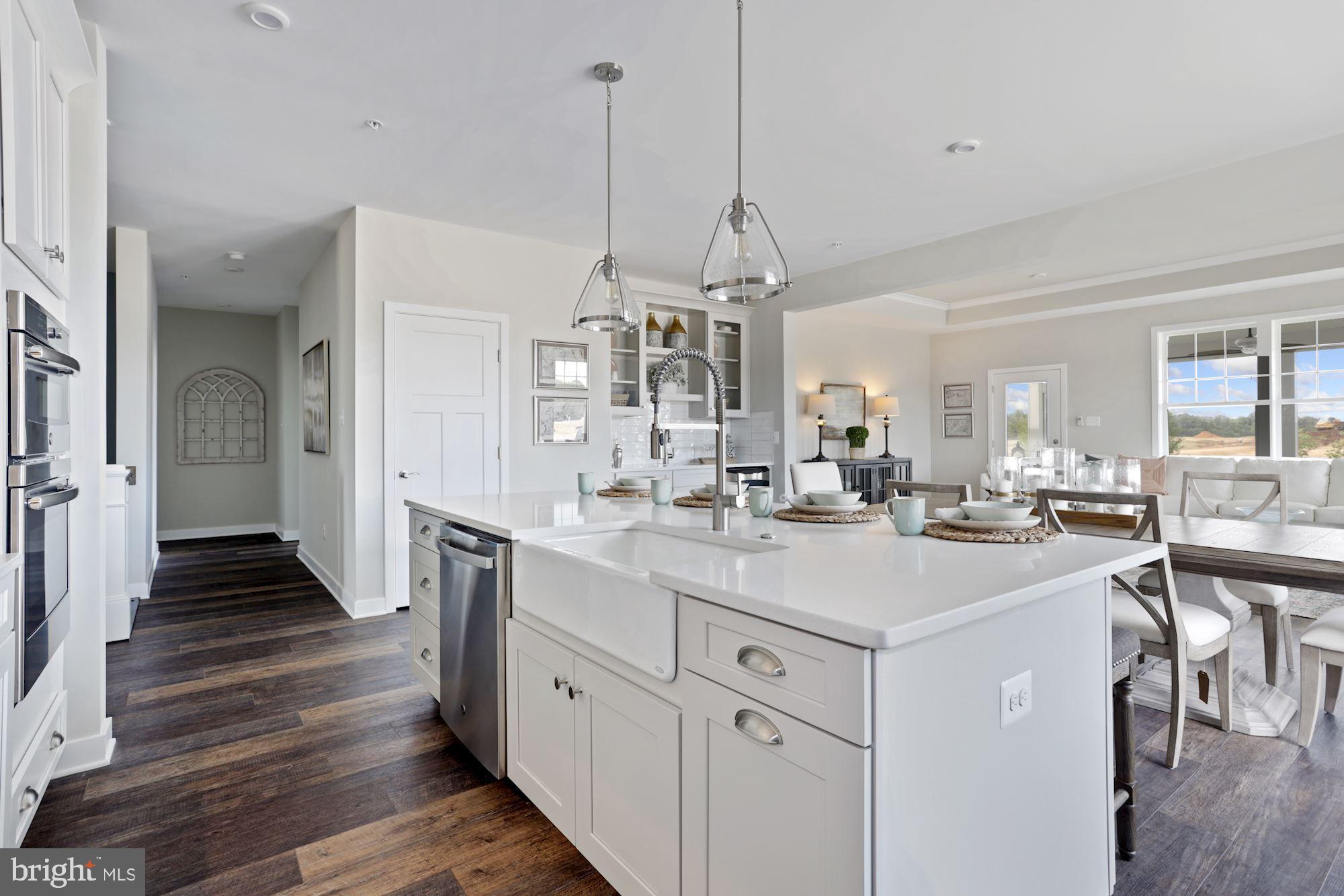 TWO RIVERS - Residential