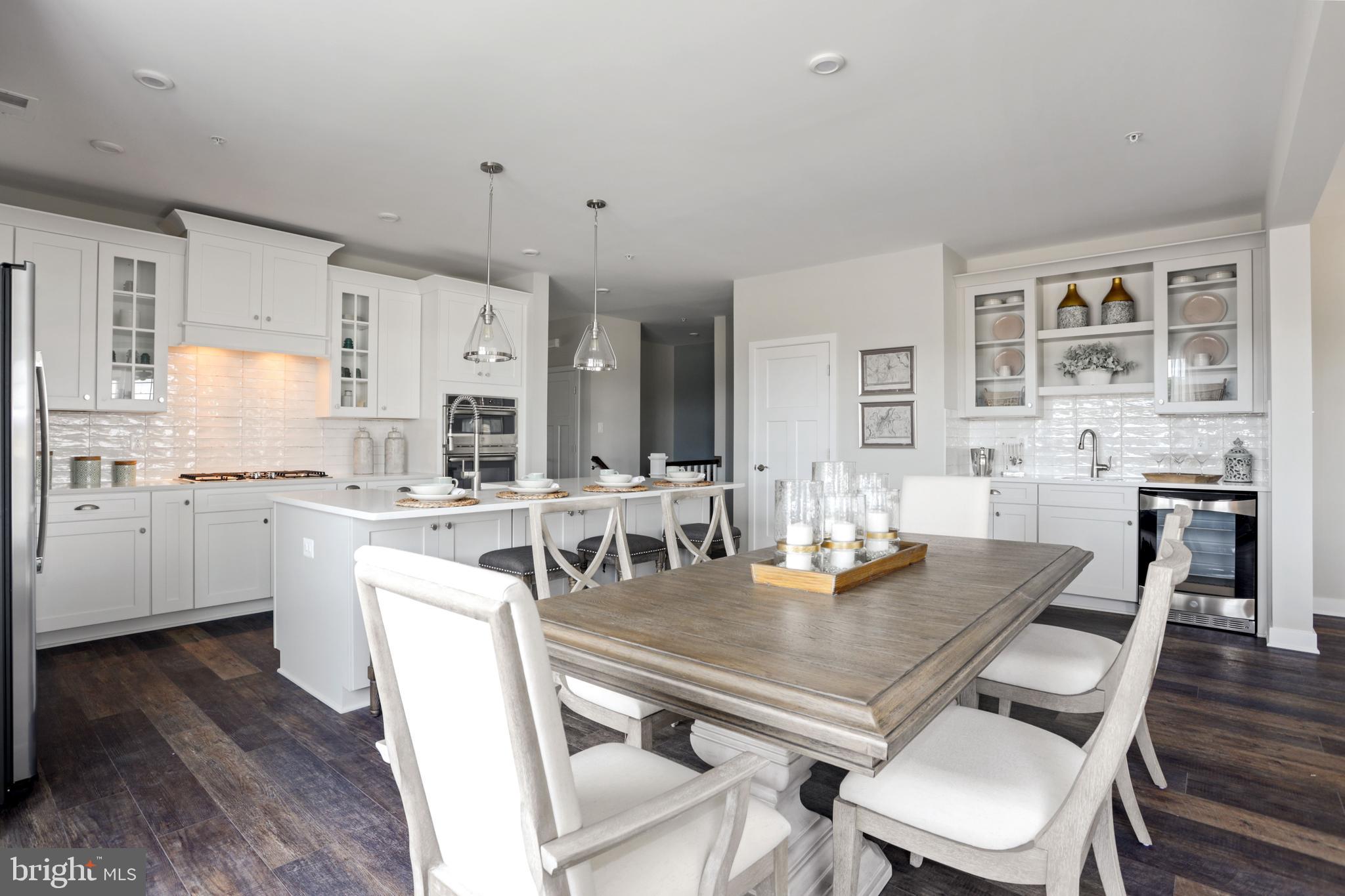 TWO RIVERS - Residential