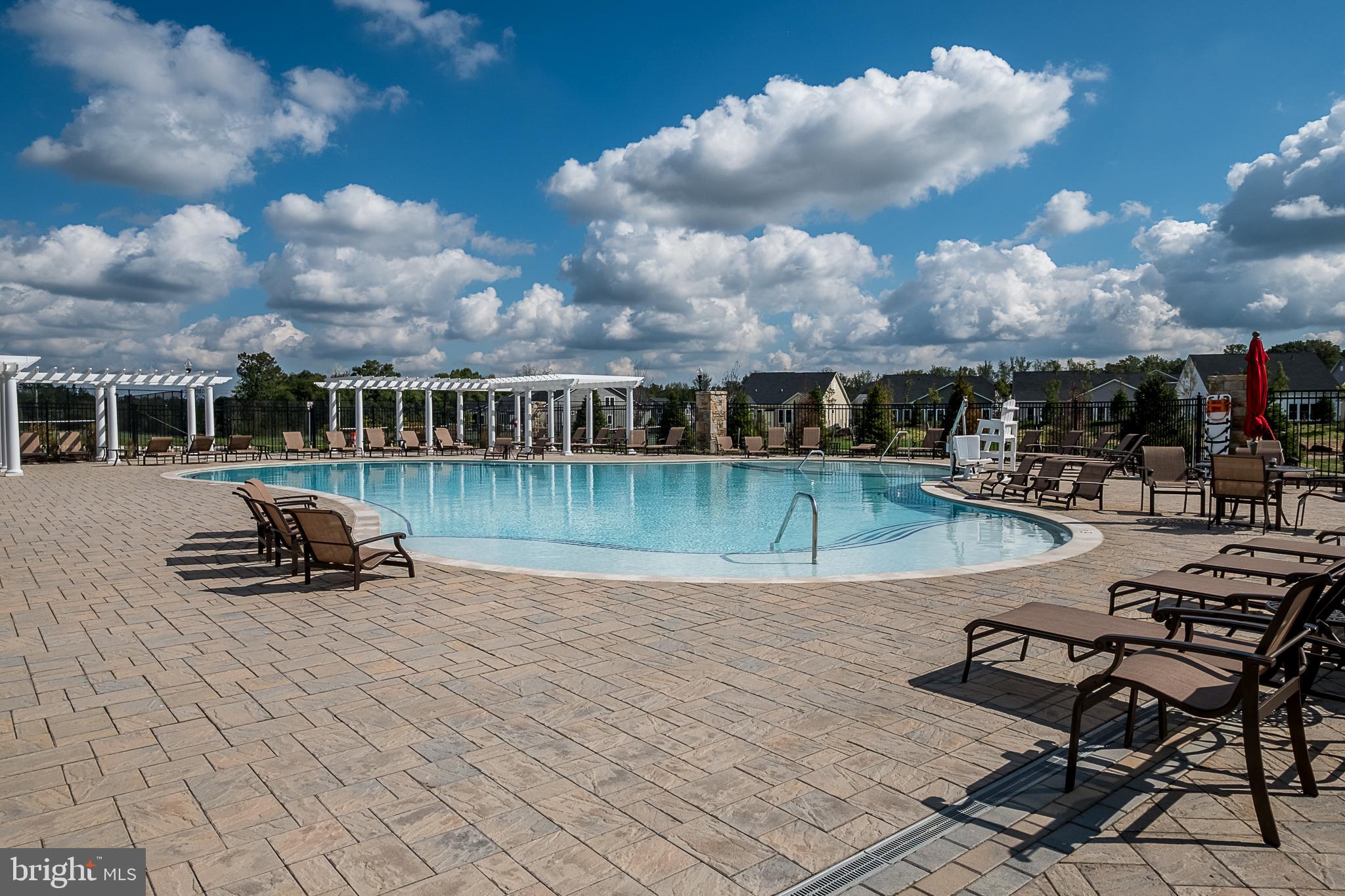 TWO RIVERS - Residential