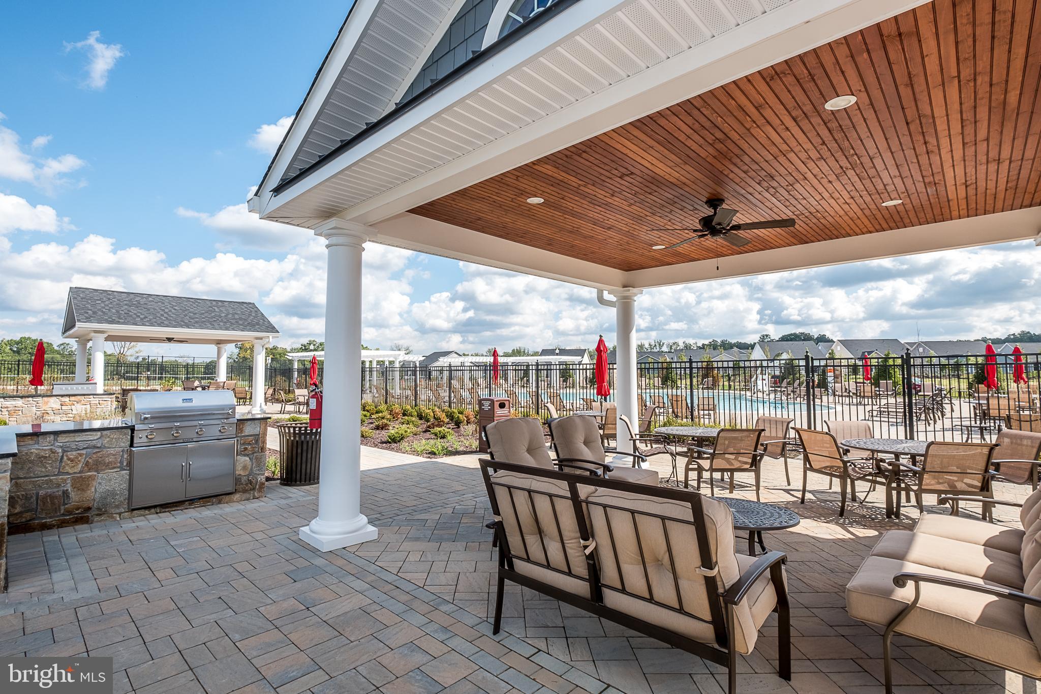 TWO RIVERS - Residential