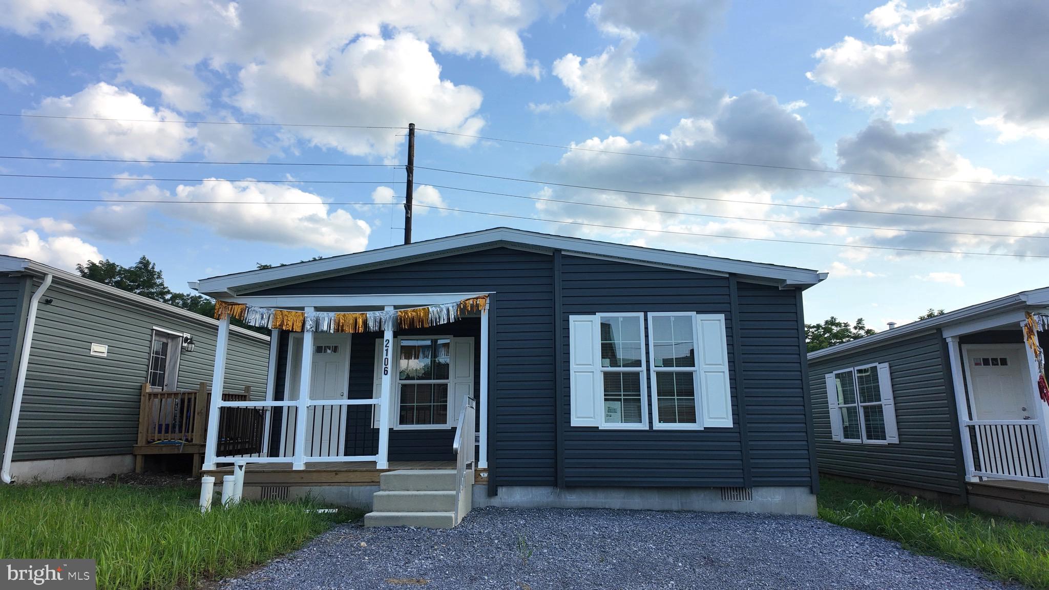 🏡 Welcome to Magnolia Place!
Lebanon County’s newest modular home community, conveniently located in West Lebanon Township — just steps from the Rail Trail and minutes from the Lebanon Valley Mall.
✨ These brand new manufactured homes offer 3 spacious bedrooms, 2 full bathrooms, and an open-concept floor plan perfect for modern living. The primary suite features a private bath and a large walk-in closet, while two additional bedrooms share a second full bath. Enjoy the convenience of first-floor laundry and stylish, efficient layouts throughout.
📍 If you’ve been looking for affordable, low-maintenance living in a great location — Magnolia Place is it!
Lot Rent $700/mo