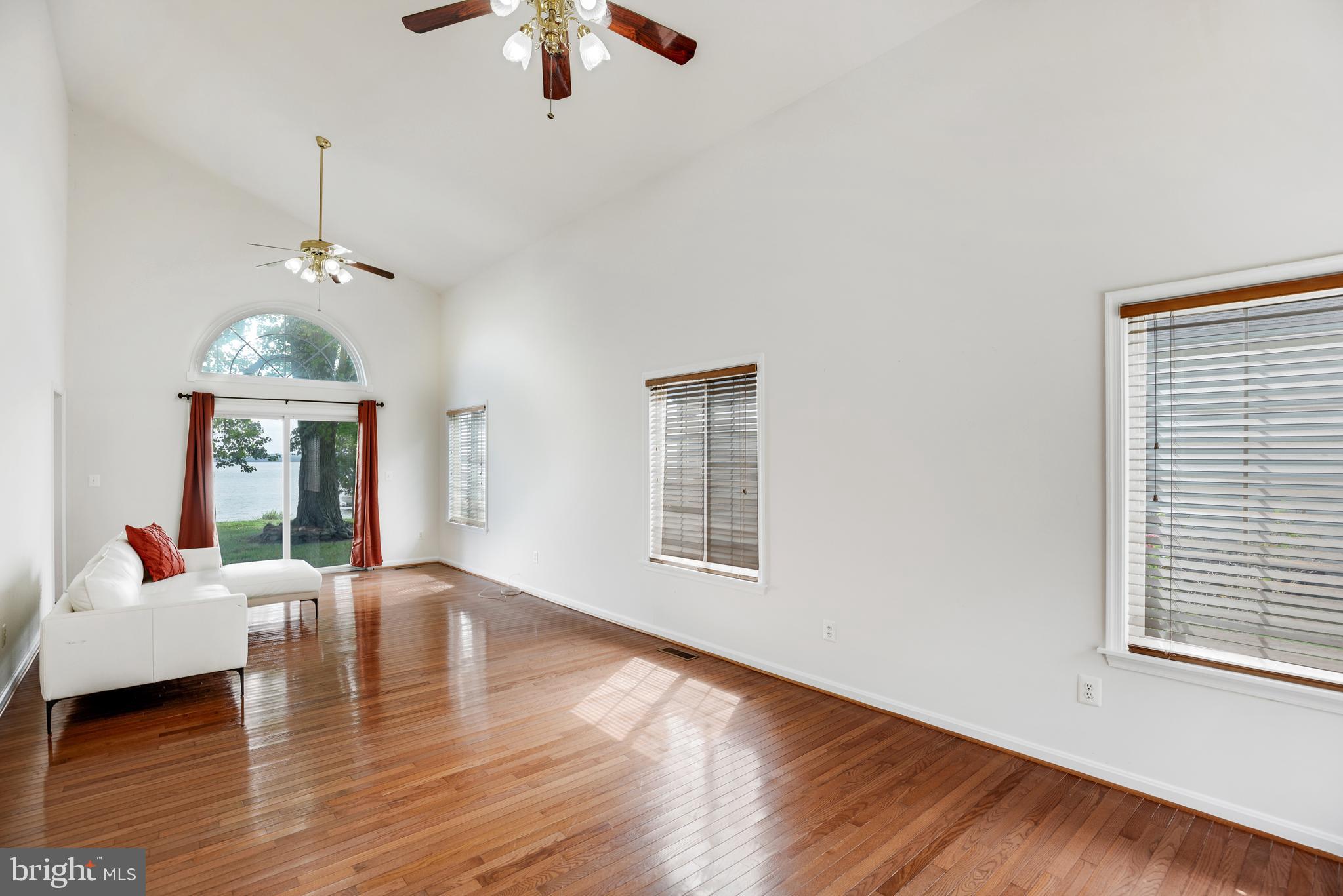 RAINBOW VILLAGE - Residential