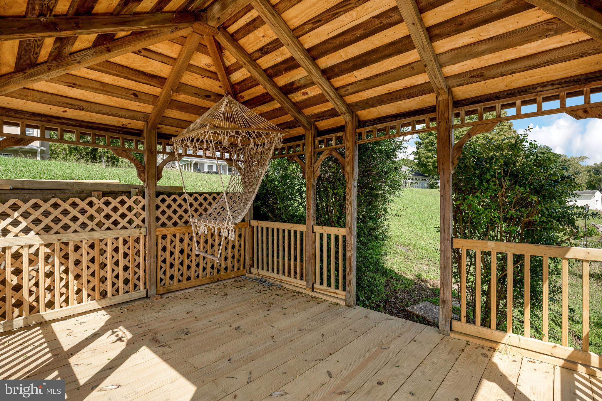 RAINBOW VILLAGE - Residential