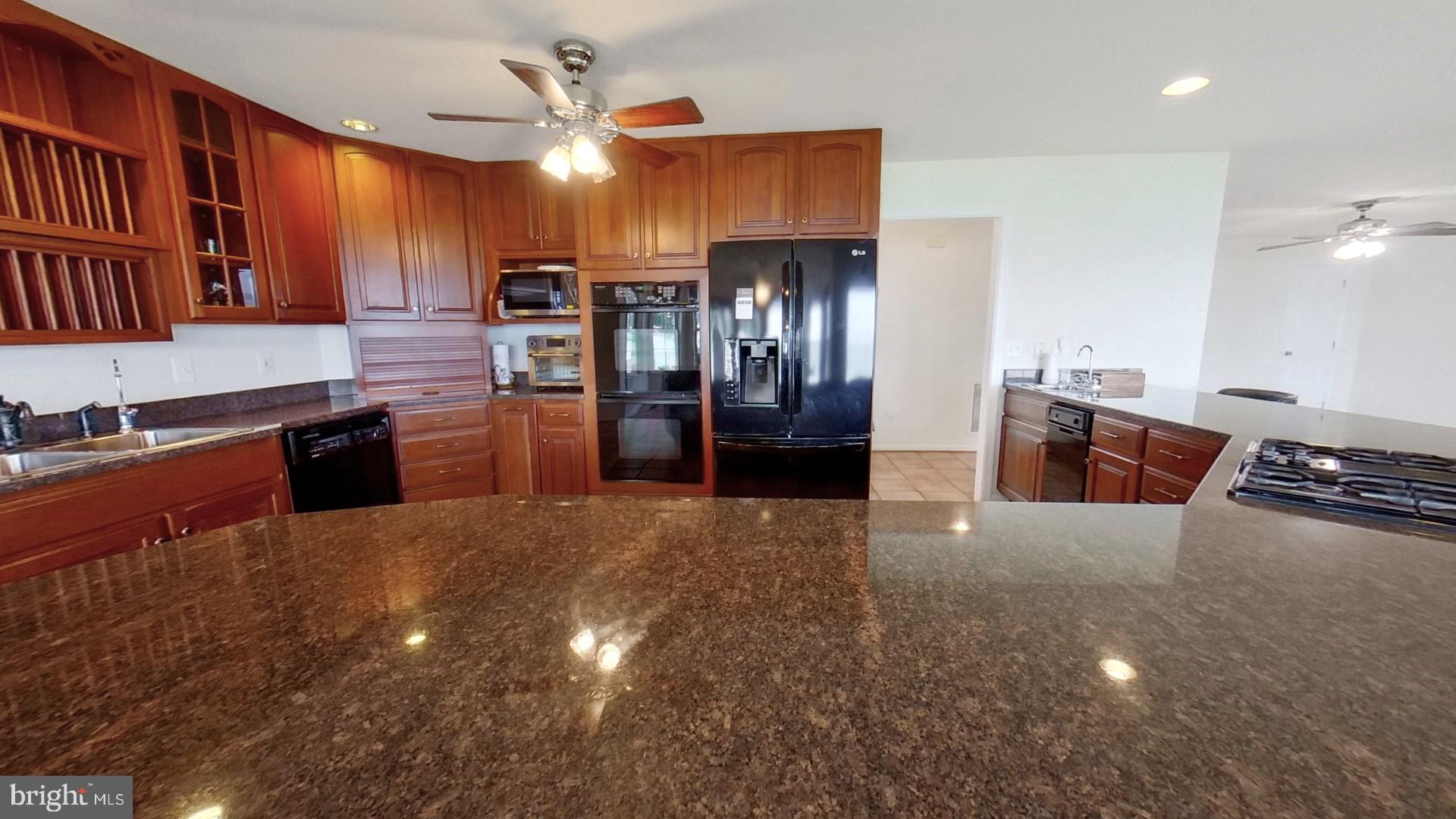 RAINBOW VILLAGE - Residential