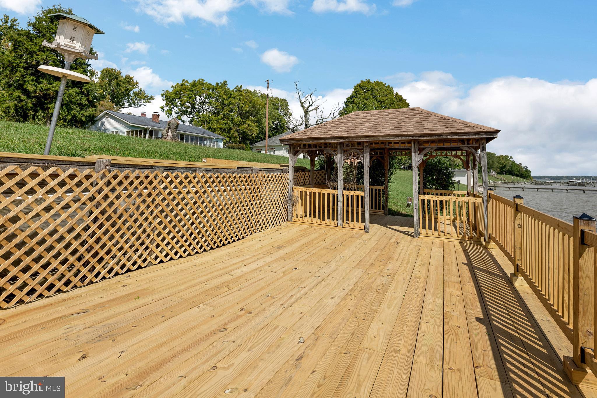 RAINBOW VILLAGE - Residential