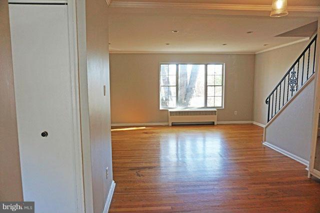 WARWICK VILLAGE - Residential Lease