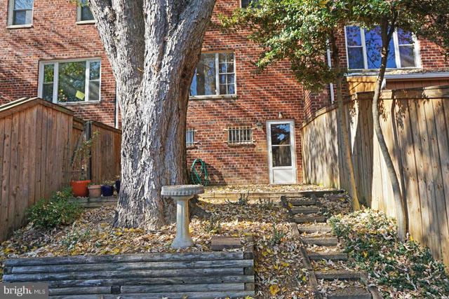 WARWICK VILLAGE - Residential Lease