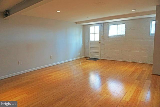 WARWICK VILLAGE - Residential Lease