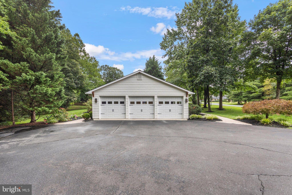 Photo of 687 Santa Maria Lane, DAVIDSONVILLE, MD 21035 (MLS # MDAA2155178)