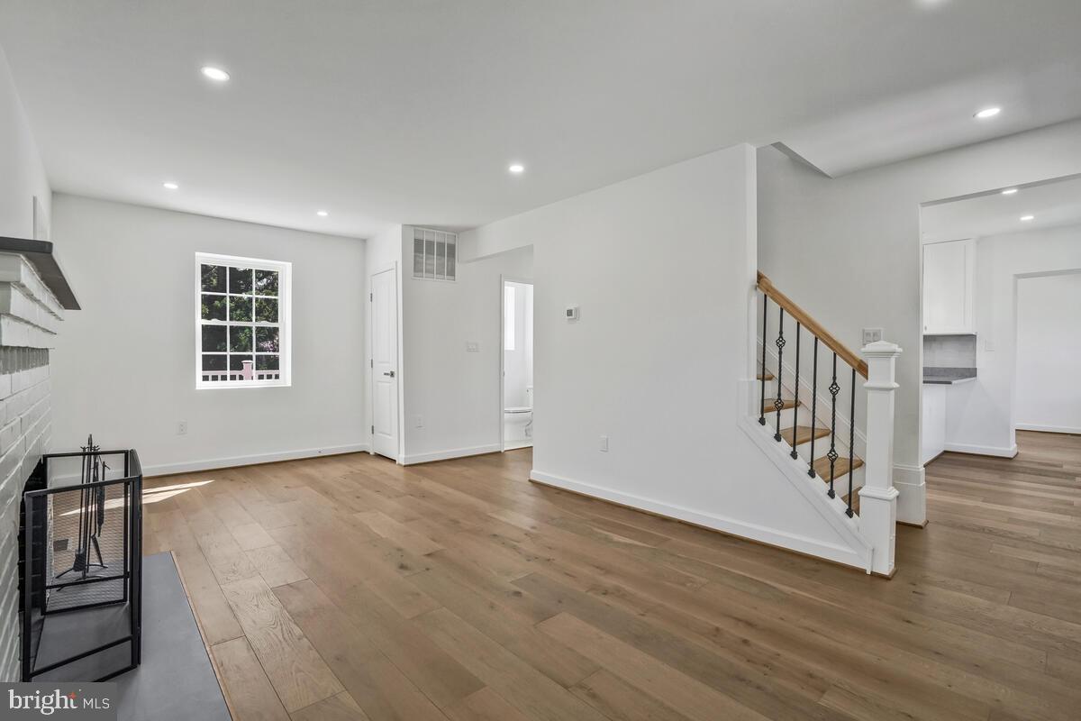 2839 MEADOW LANE