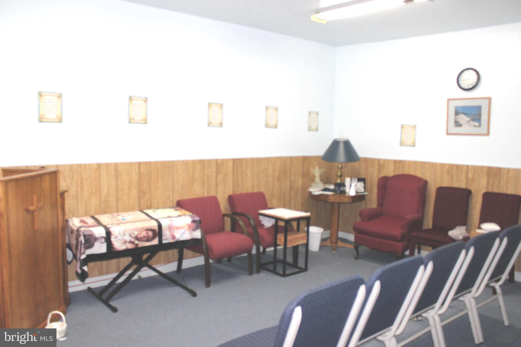 KENSINGTON - Commercial Sale