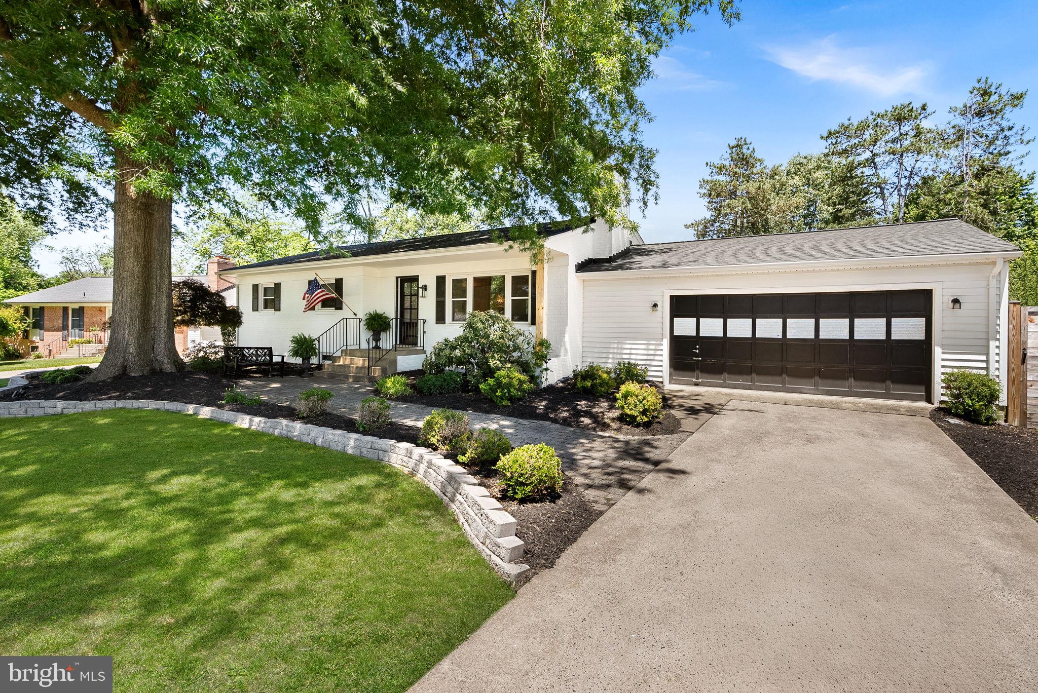 10 HAMILTON TERRACE DRIVE