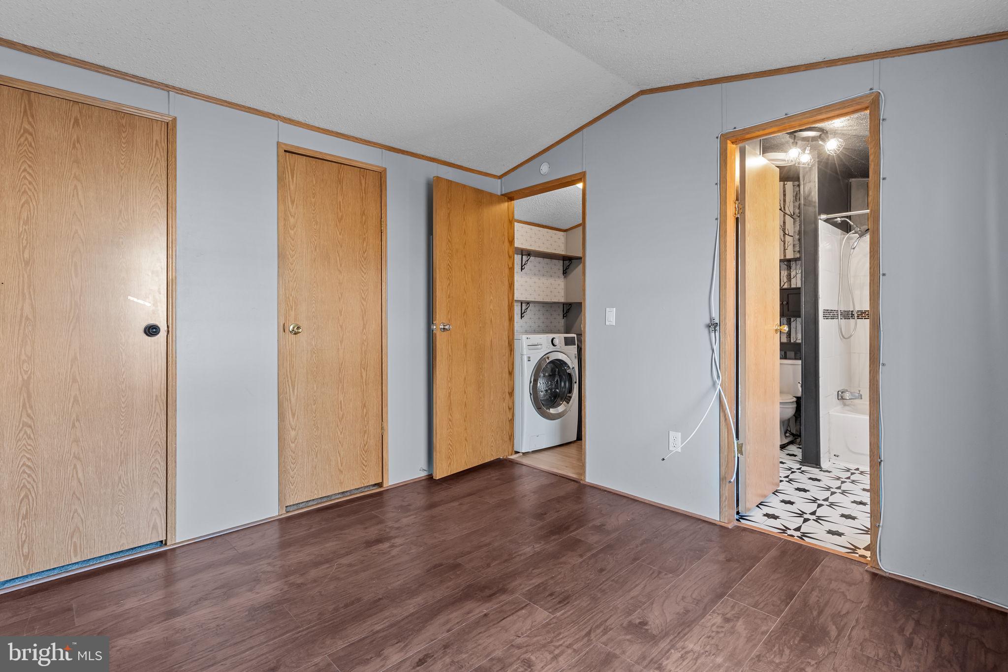 PENNWOOD CROSSING - Residential