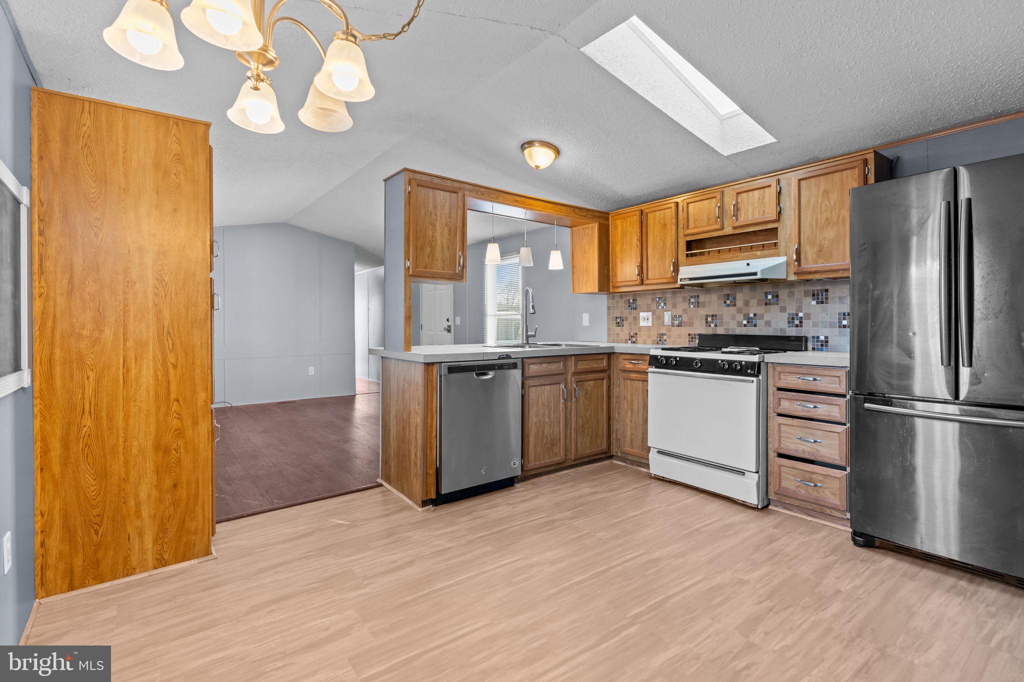 PENNWOOD CROSSING - Residential