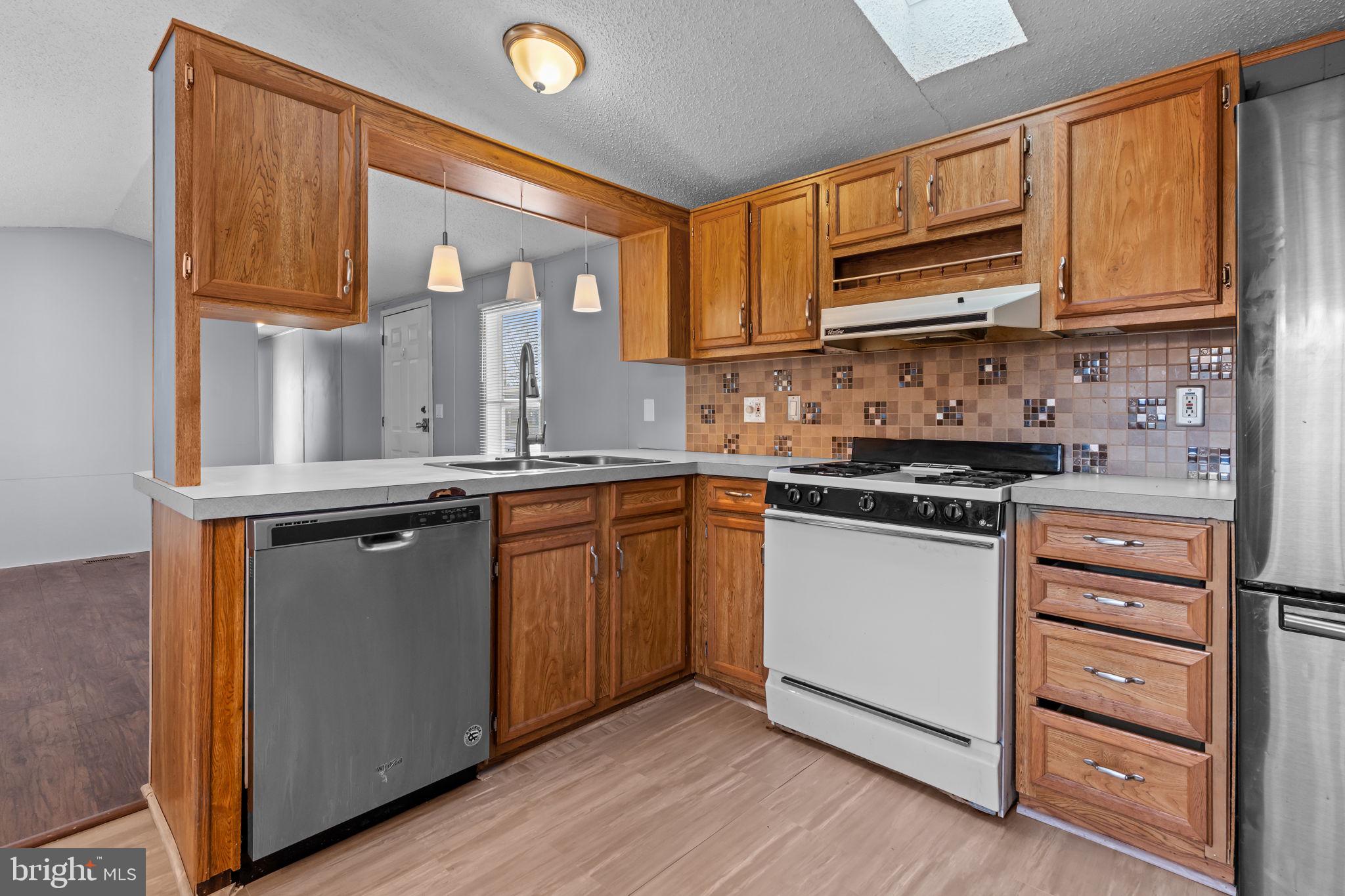 PENNWOOD CROSSING - Residential