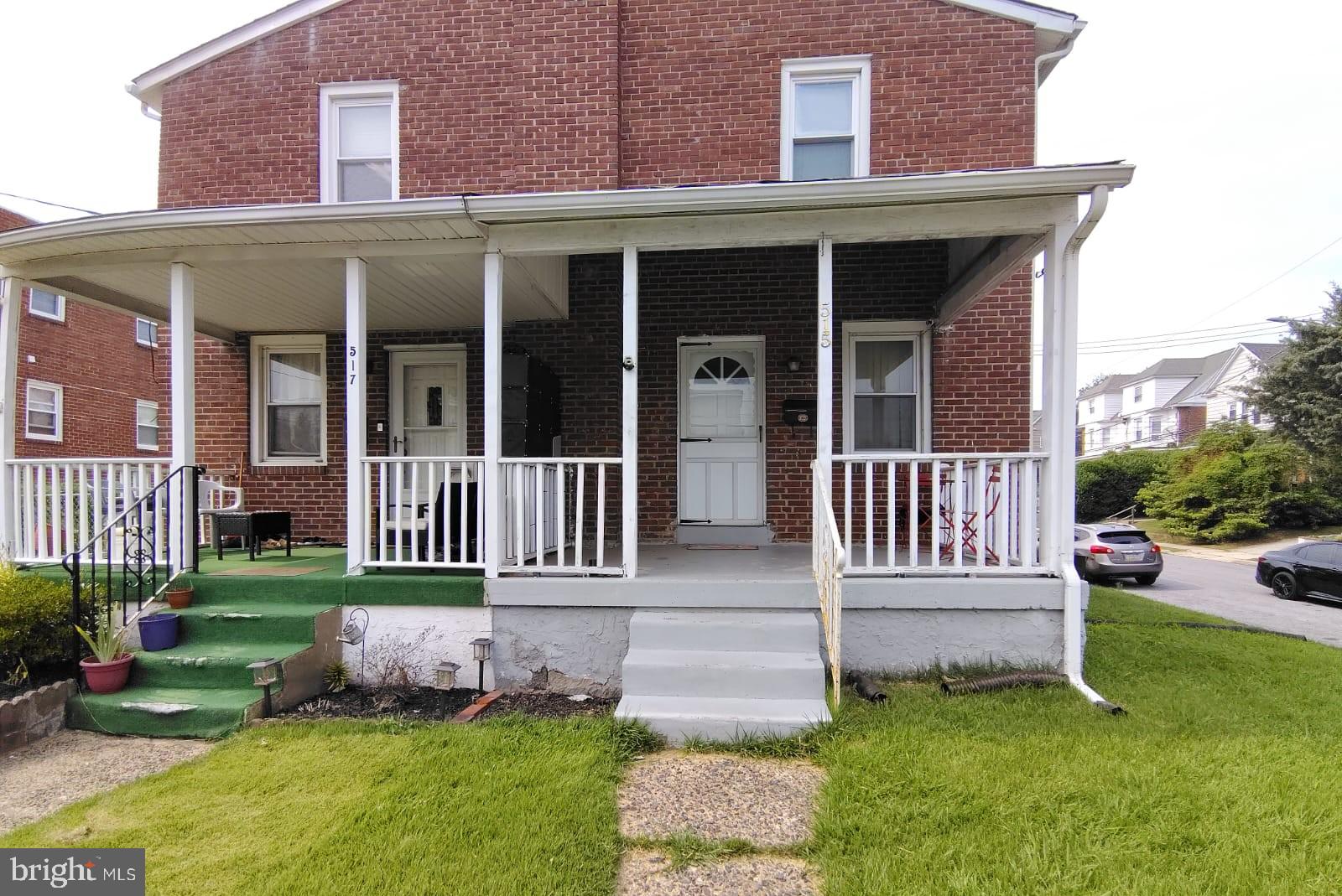 Solid and well-kept 3 bed, 1 bath twin with 1,280 sqft of living space, dated but in move in ready condition.
Features include a new heating system, roof from 2019, and a hot water heater replaced in 2023. The
kitchen is functional, flooring is a mix of hardwood and carpet, and there's an extra finished room in the
basement for added flexibility. No major repairs needed. Great buy-and-hold or light cosmetic update
opportunity!