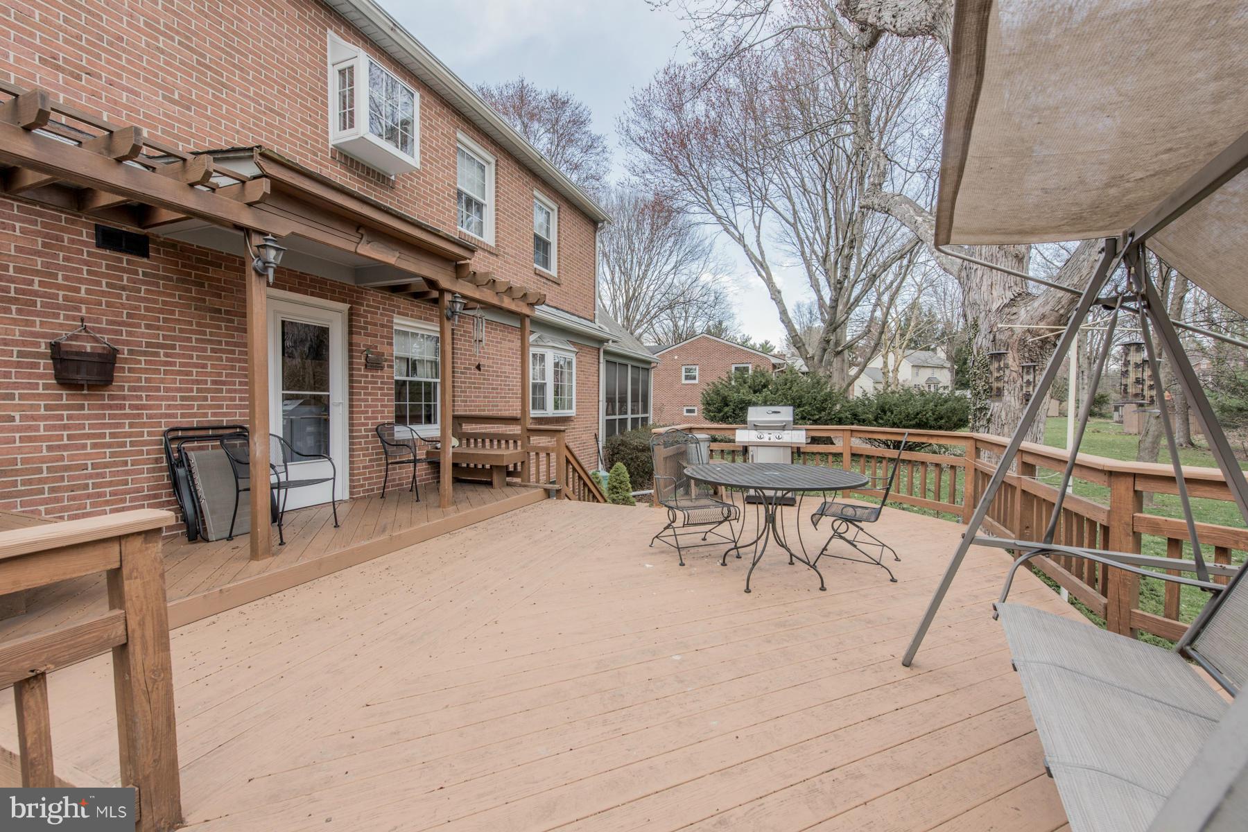 HOWARD HEIGHTS - Residential