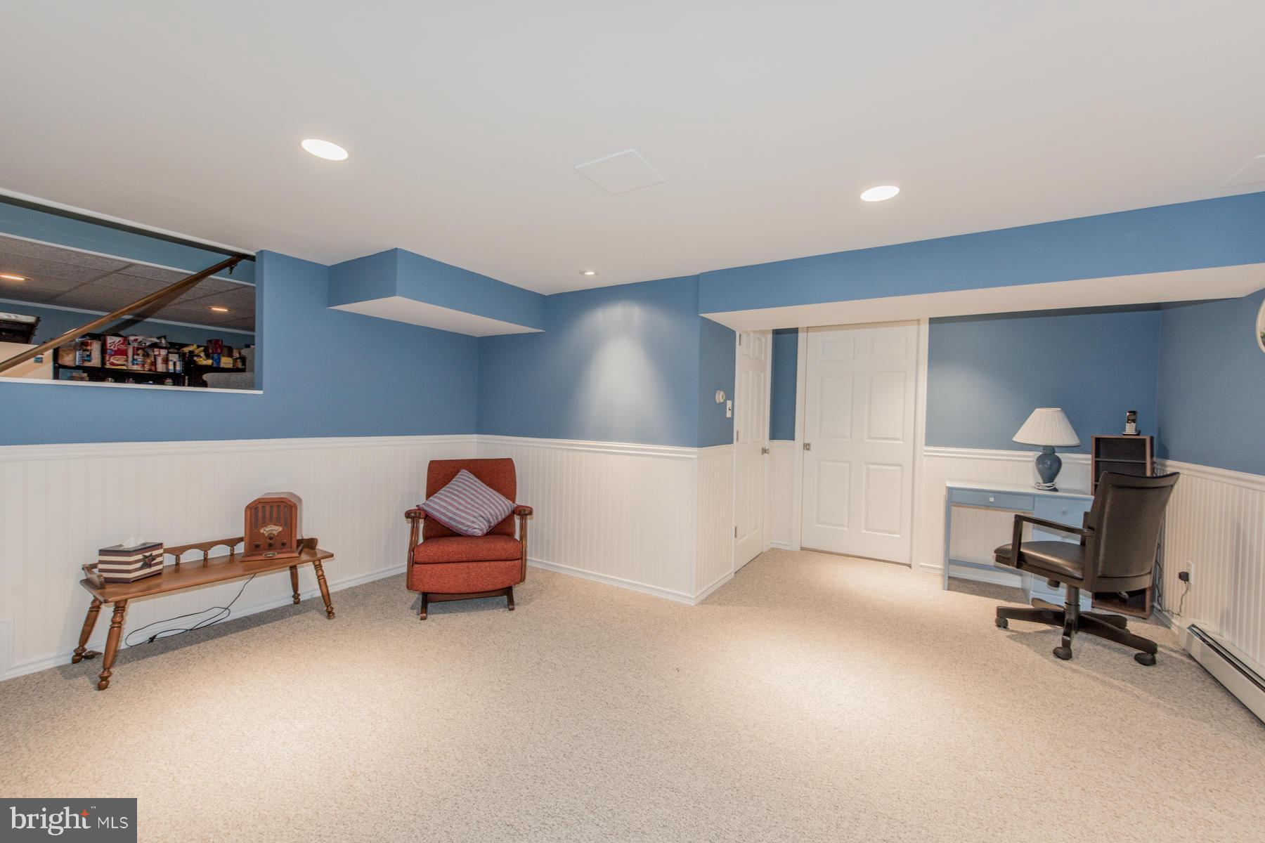 HOWARD HEIGHTS - Residential