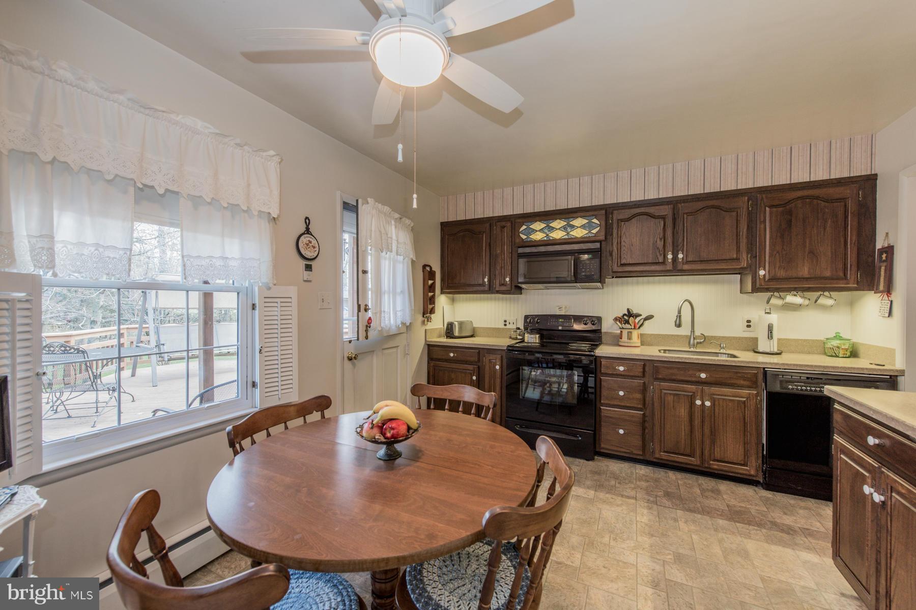 HOWARD HEIGHTS - Residential