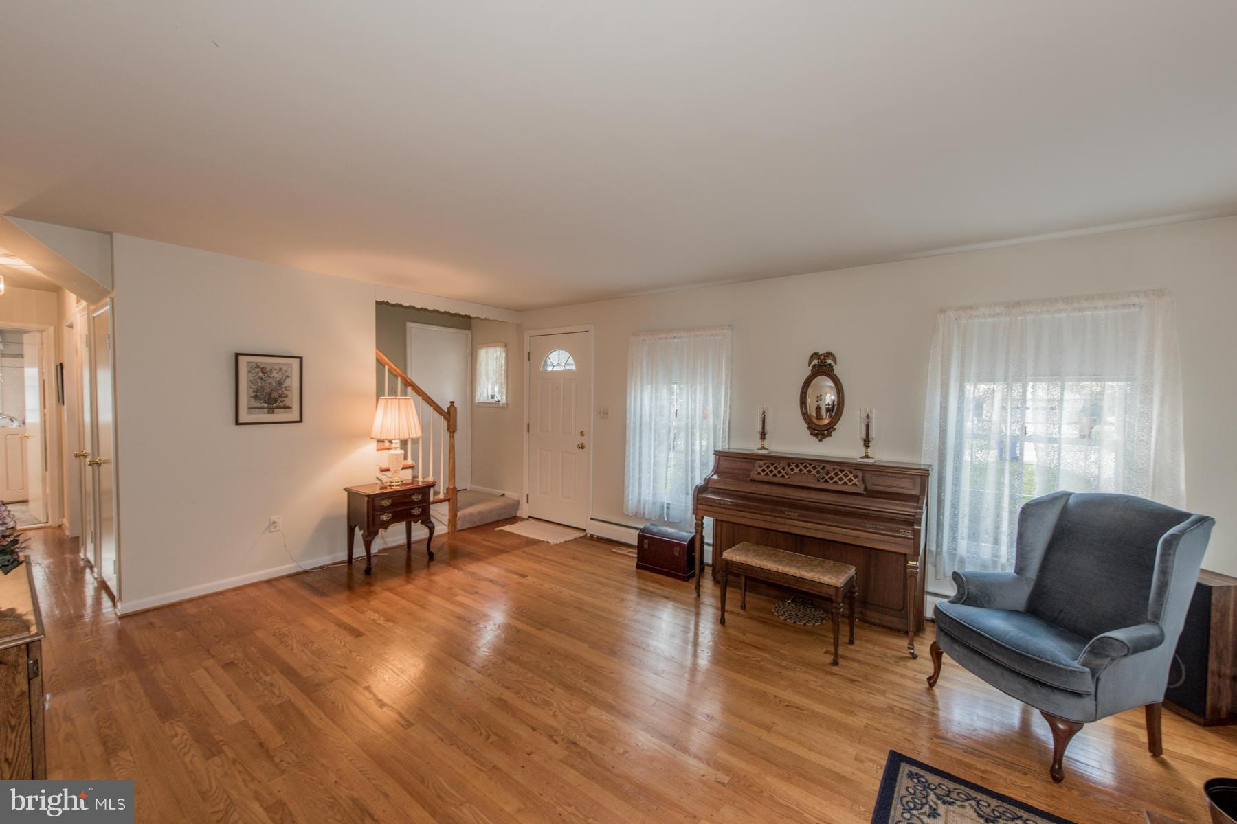 HOWARD HEIGHTS - Residential