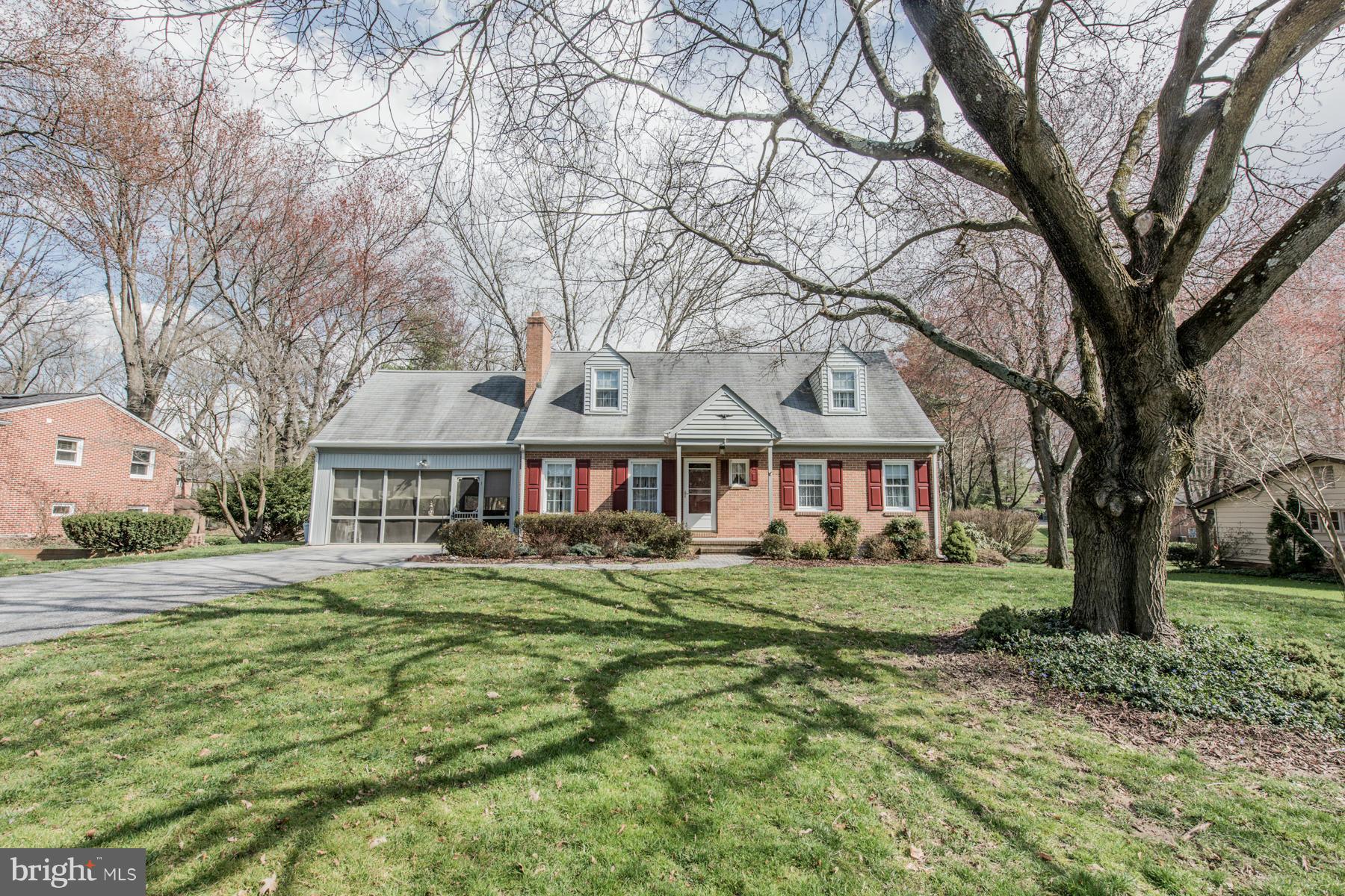 HOWARD HEIGHTS - Residential