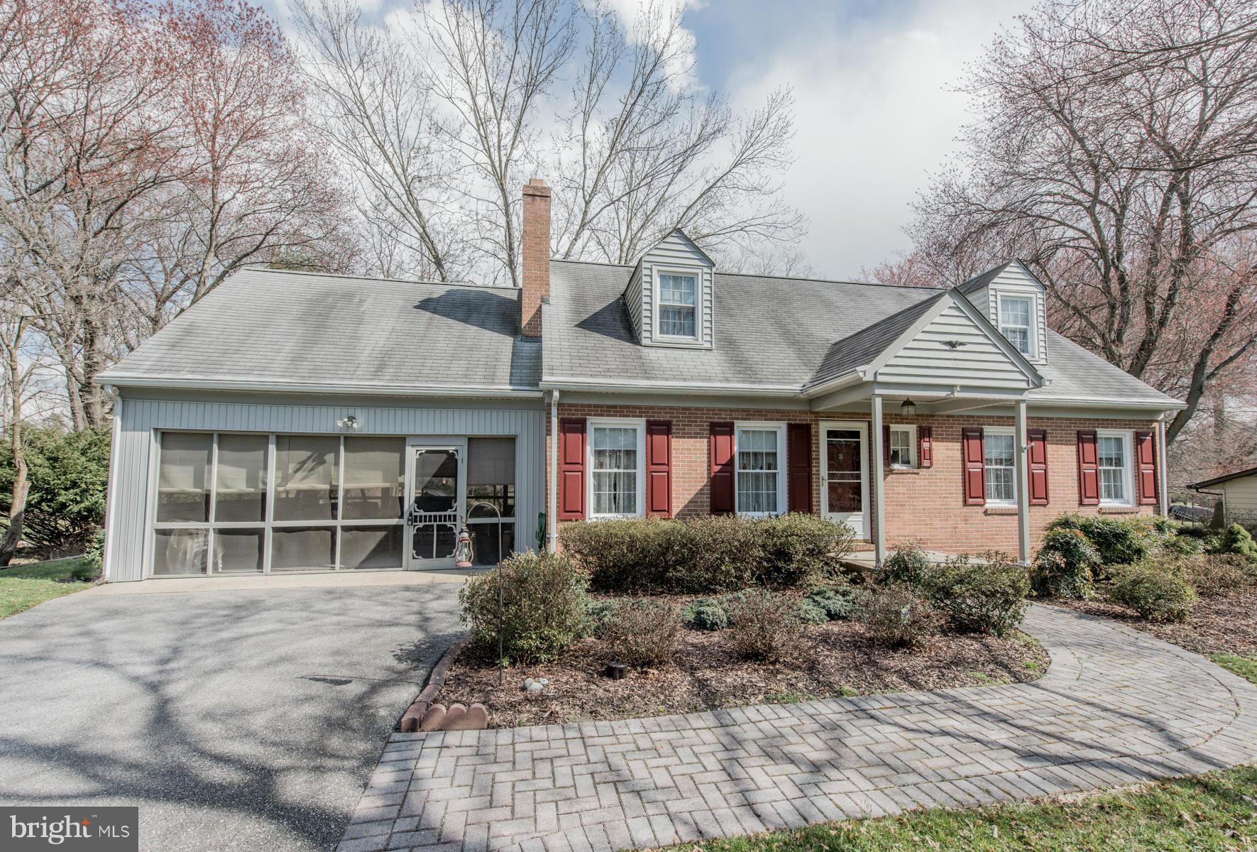 HOWARD HEIGHTS - Residential