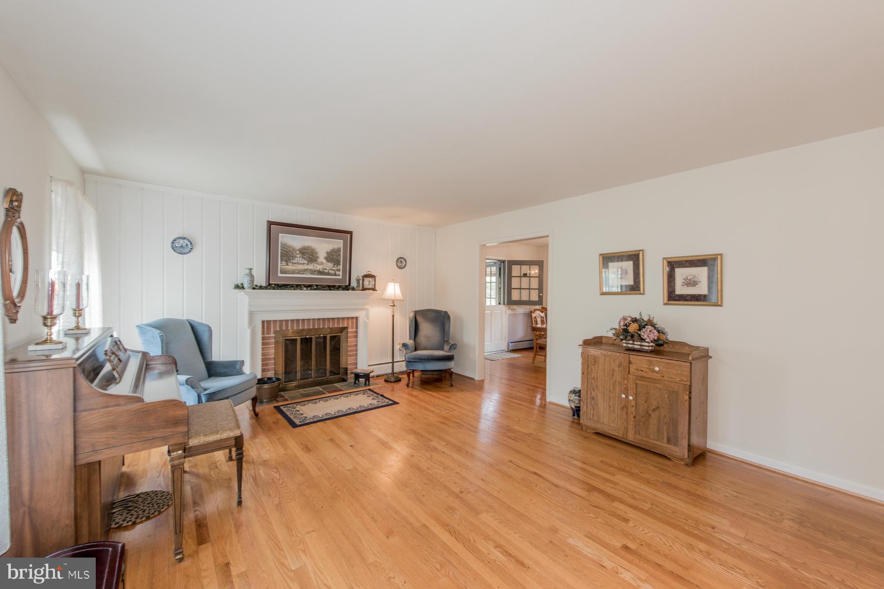 HOWARD HEIGHTS - Residential