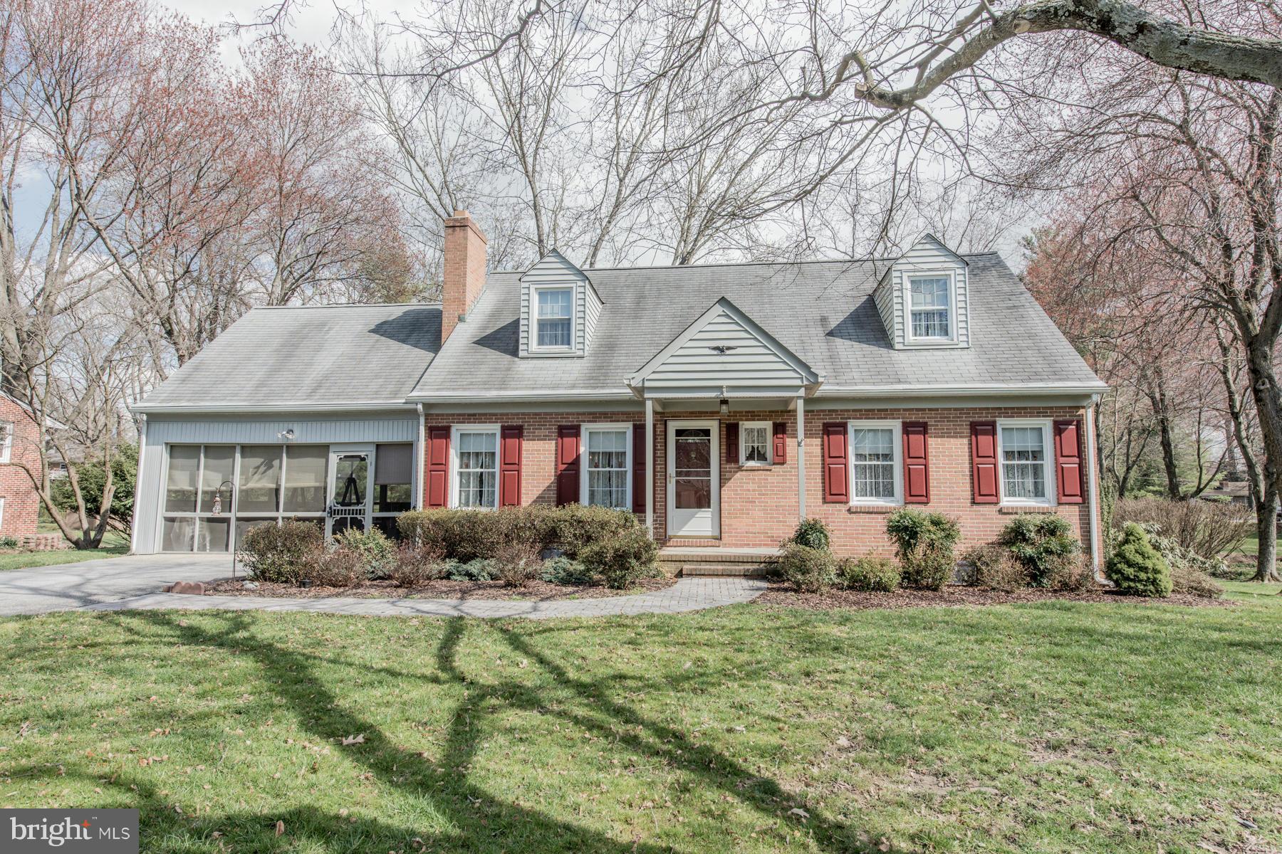 HOWARD HEIGHTS - Residential