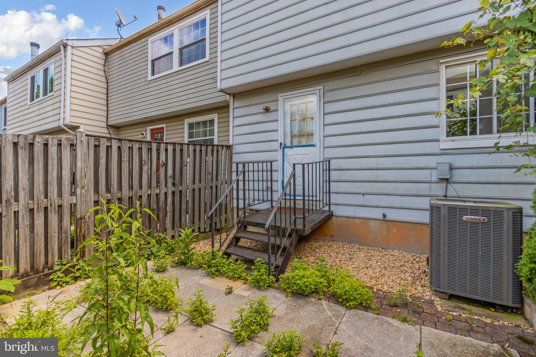 SADDLE CREEK - Residential