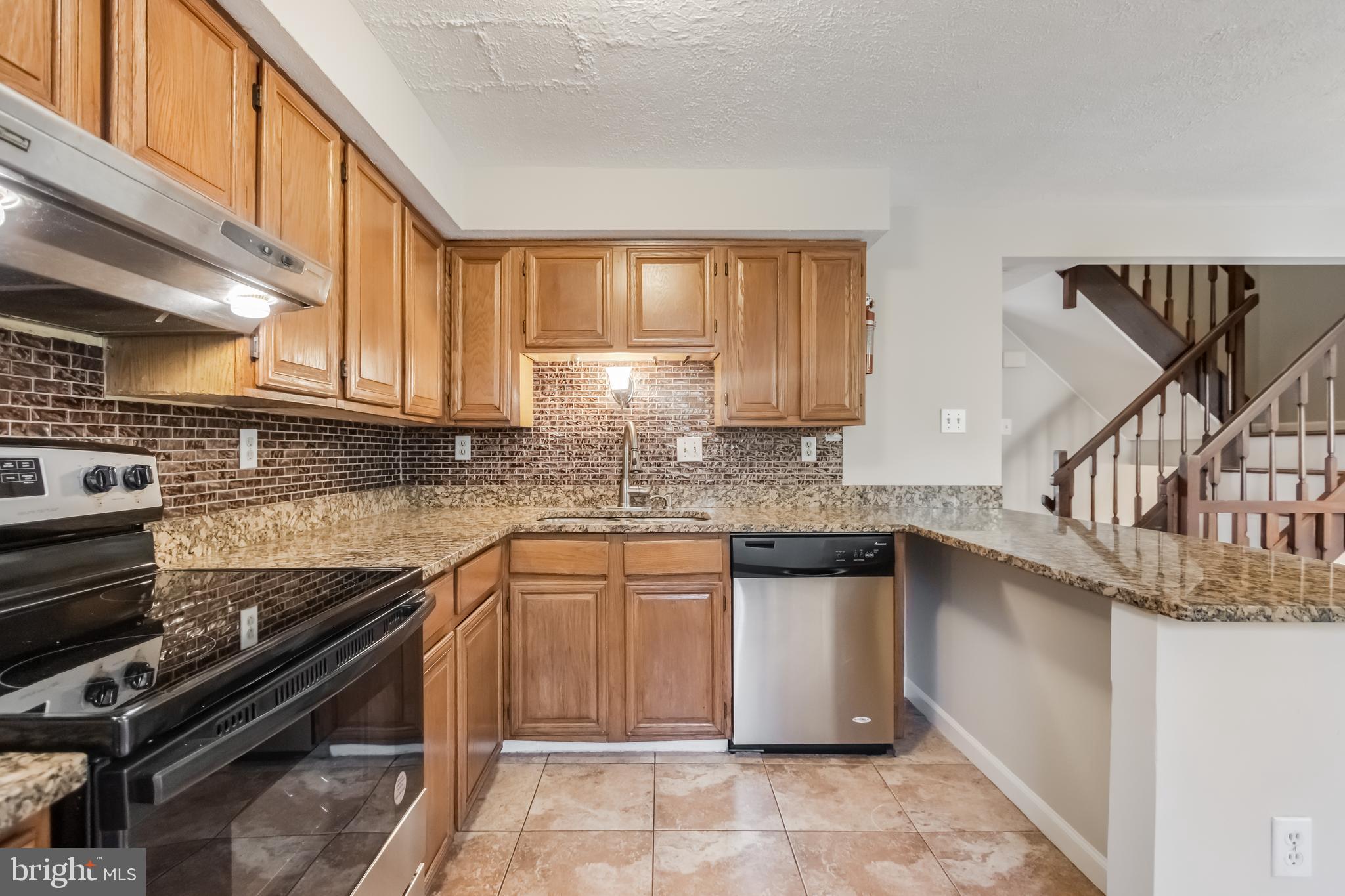 SADDLE CREEK - Residential