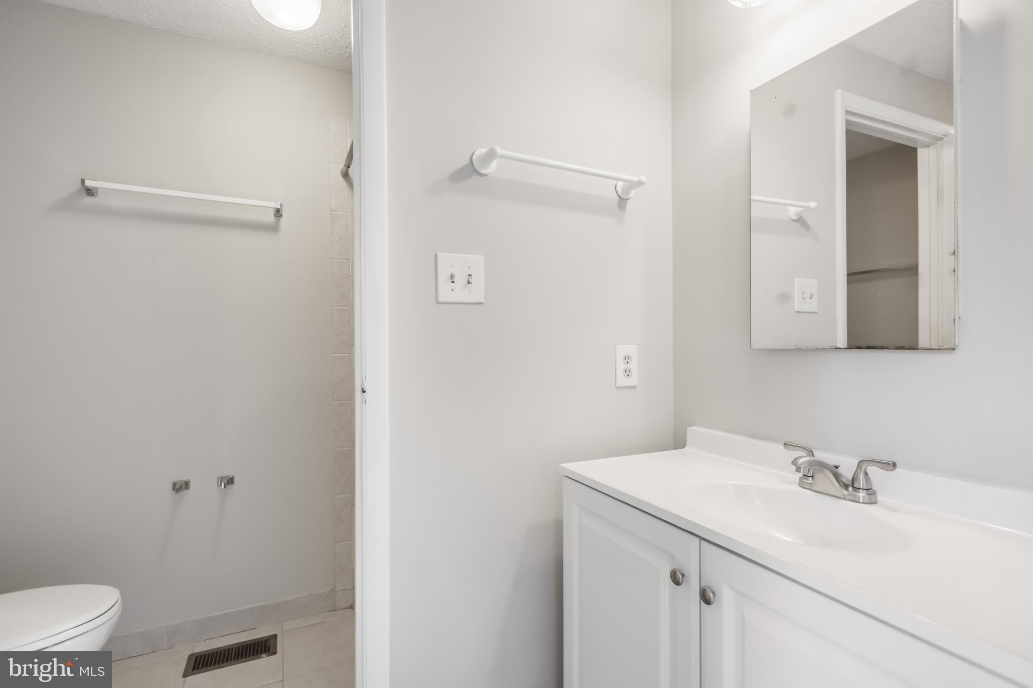 SADDLE CREEK - Residential