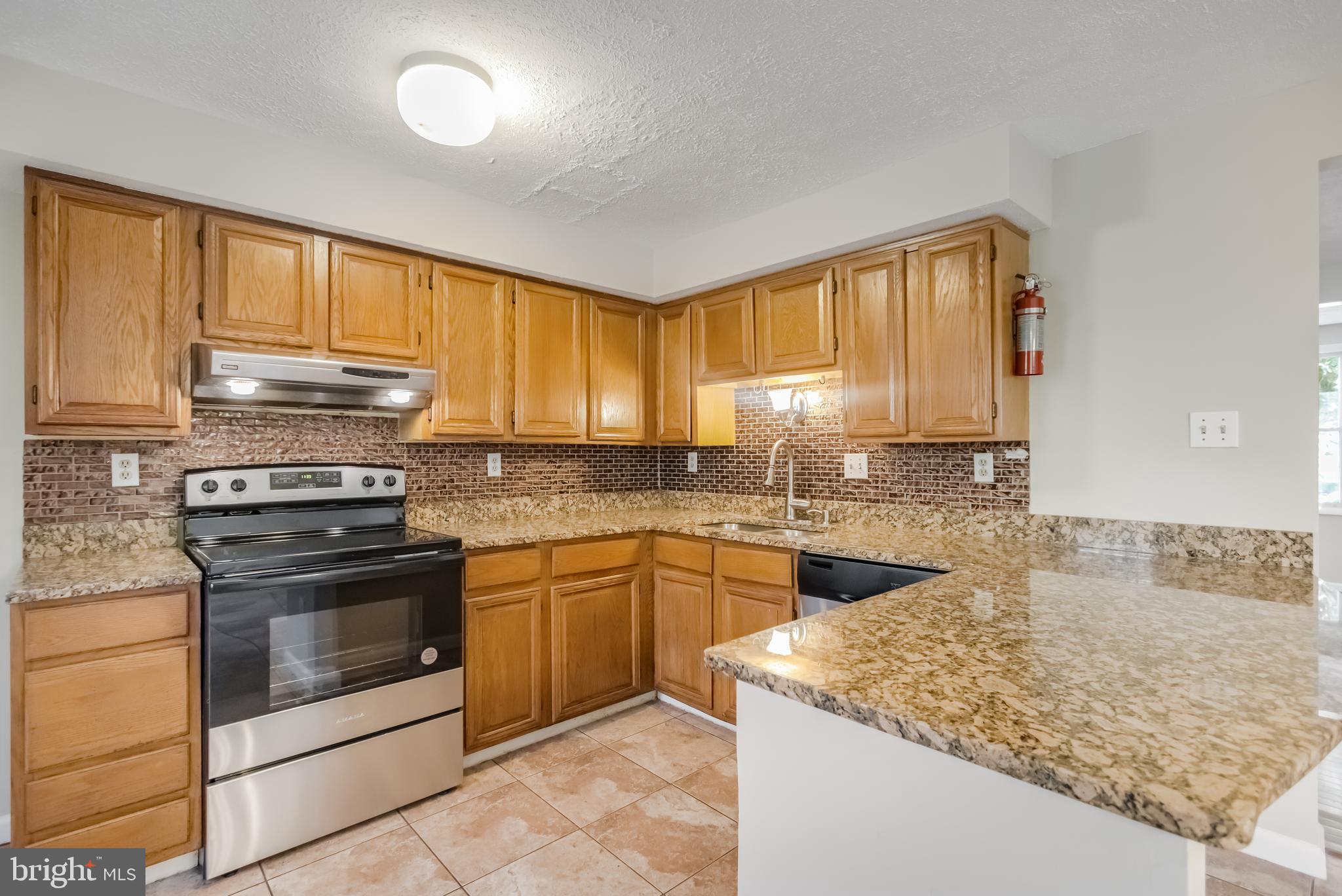 SADDLE CREEK - Residential