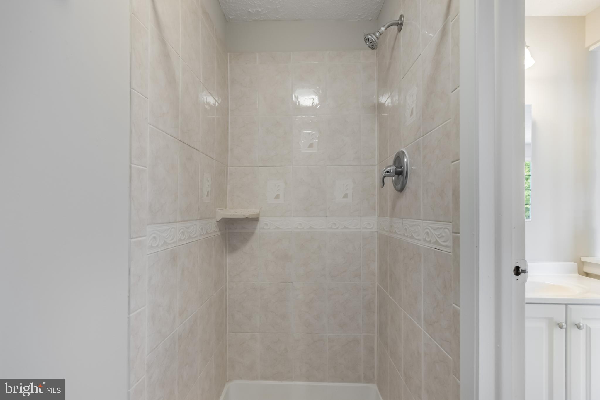 SADDLE CREEK - Residential