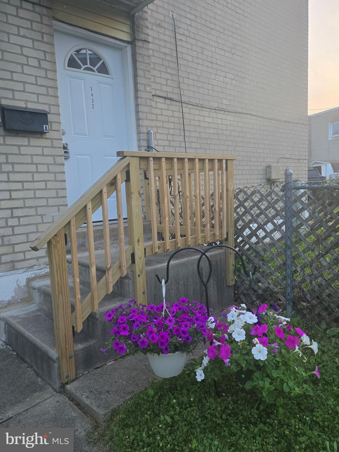 Northeast Philly Duplex located in Morrell Park. Second Floor Unit B for Rent. Freshly painted and move-in ready, this spacious 2-bedroom, 1-bath unit offers comfortable living in a convenient Northeast Philadelphia location. Bright living room and dining area with direct access to a private deck. Two well-sized bedrooms and a full bath. Off-street and rear parking available. Basement storage plus washer and dryer for tenant use. Lease Terms: First, last and 1-montg security deposit required. Credit, background, and eviction check required via Rent Spree link. Don’t miss this great rental opportunity. Schedule your showing today!