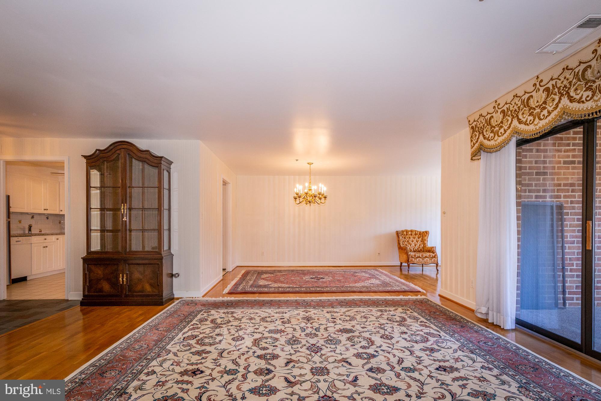 TOWSONGATE - Residential