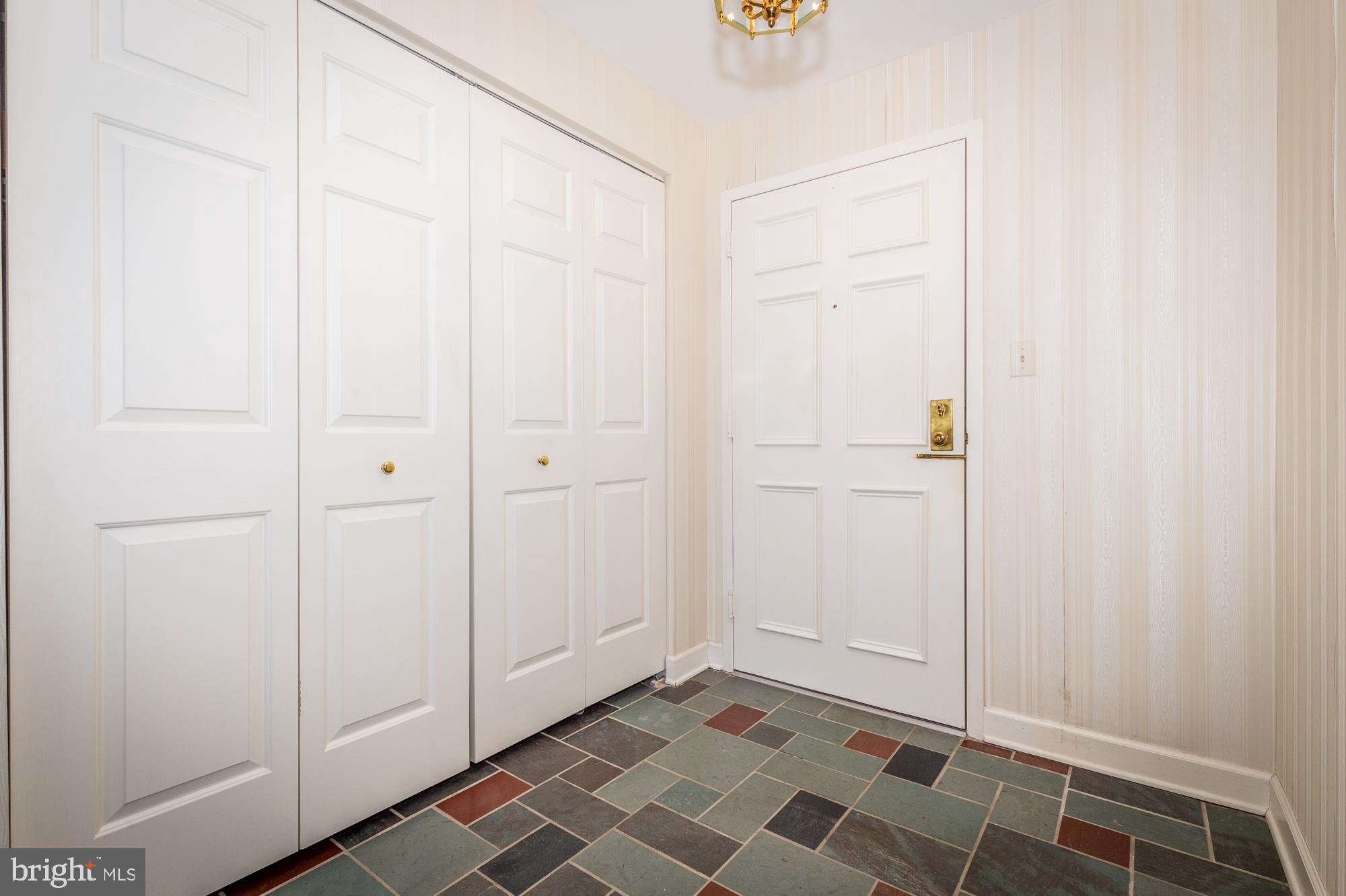 TOWSONGATE - Residential