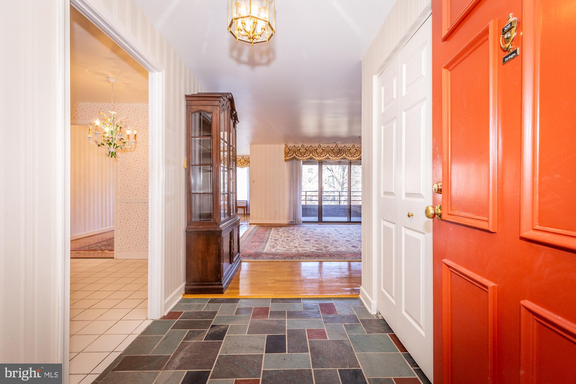 TOWSONGATE - Residential