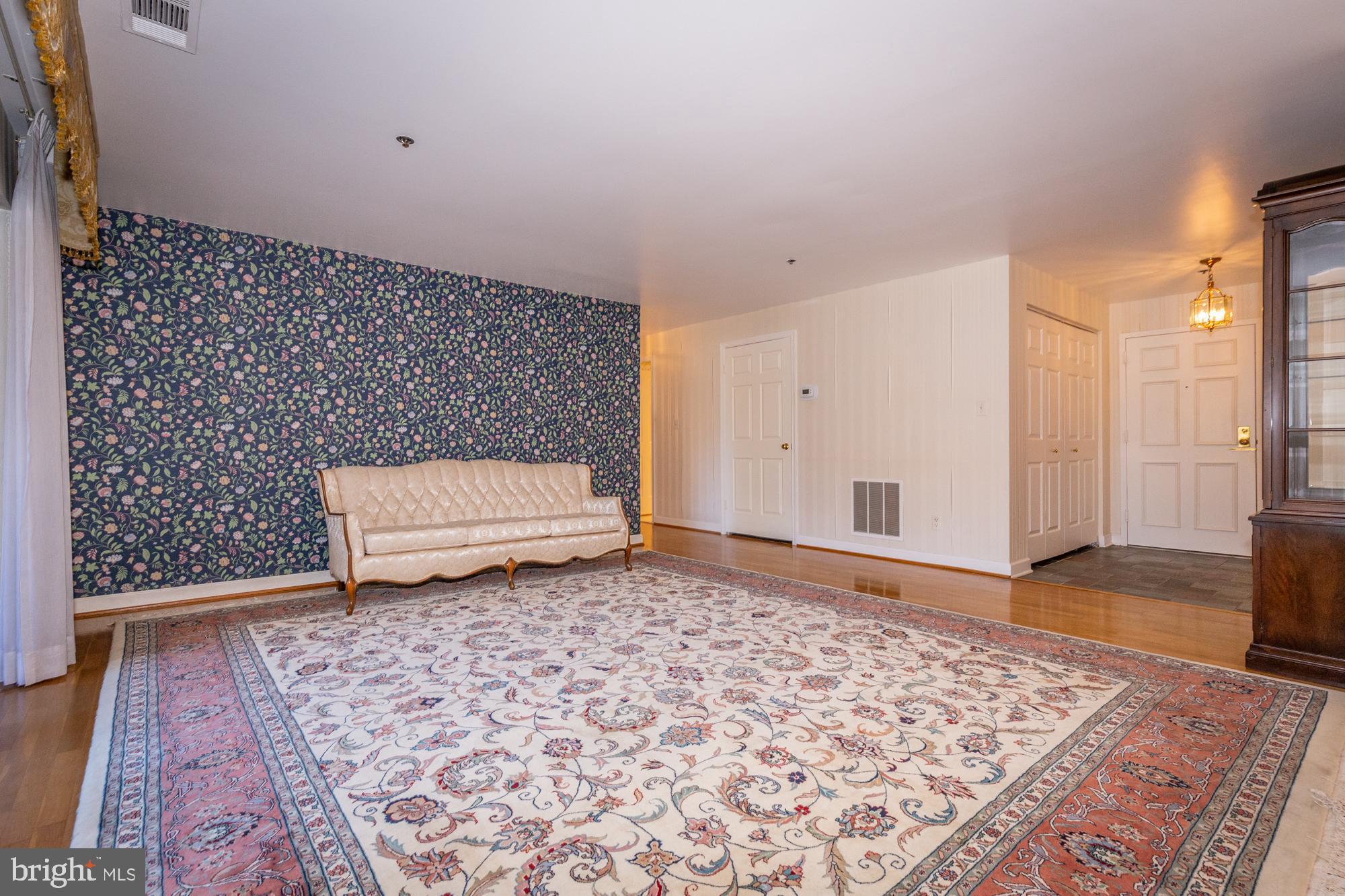 TOWSONGATE - Residential