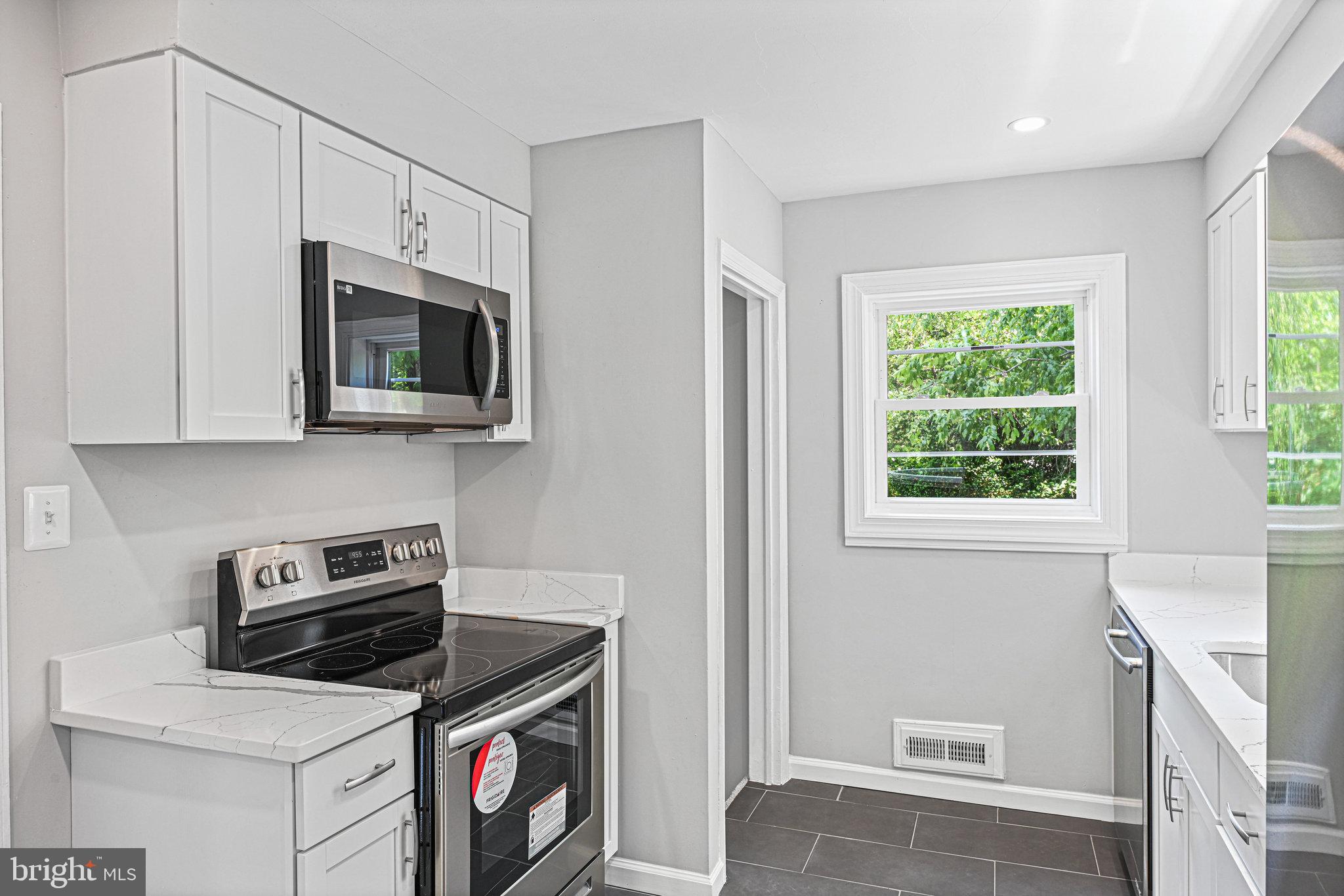 FAIRVIEW - Residential