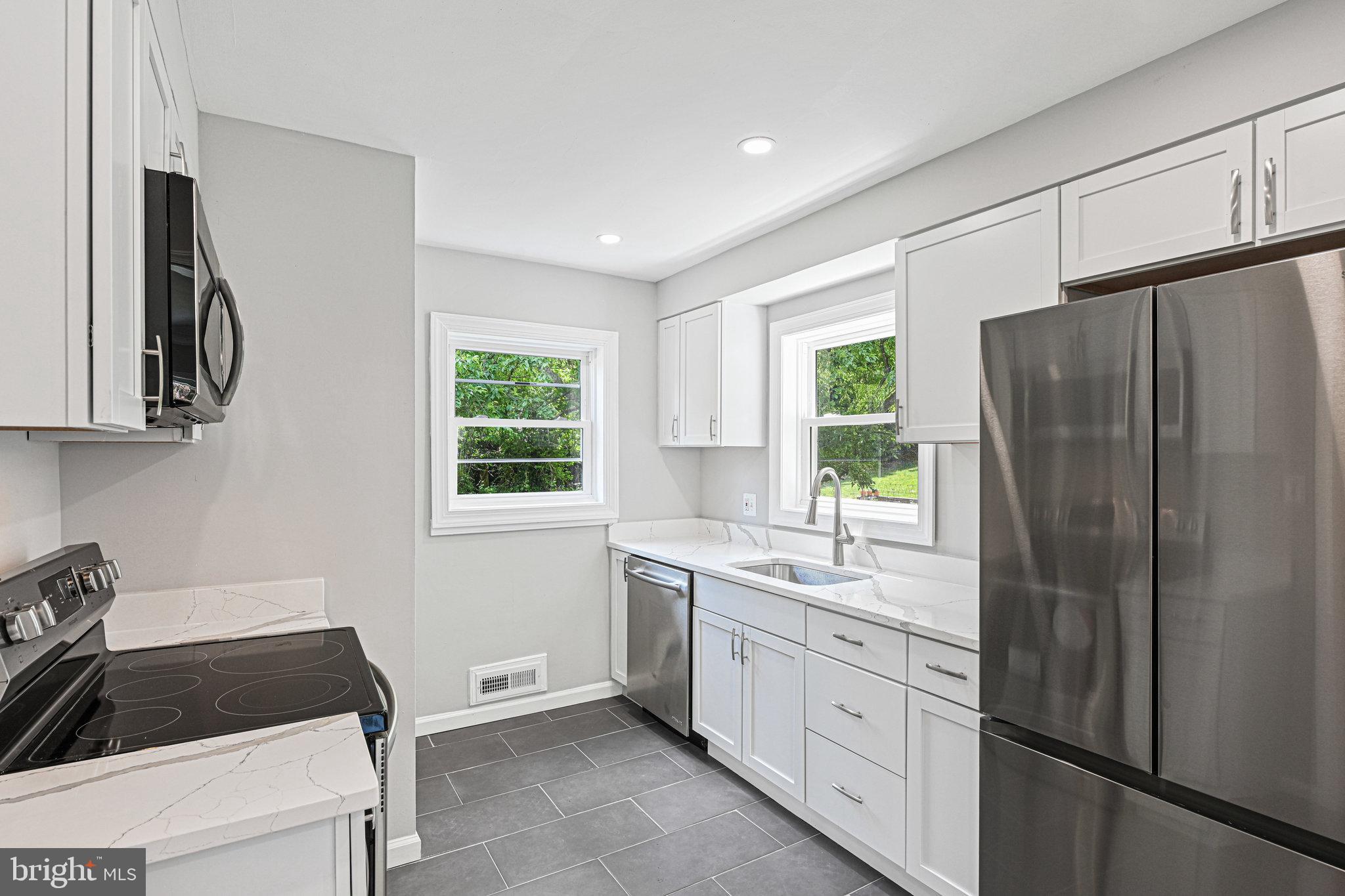 FAIRVIEW - Residential