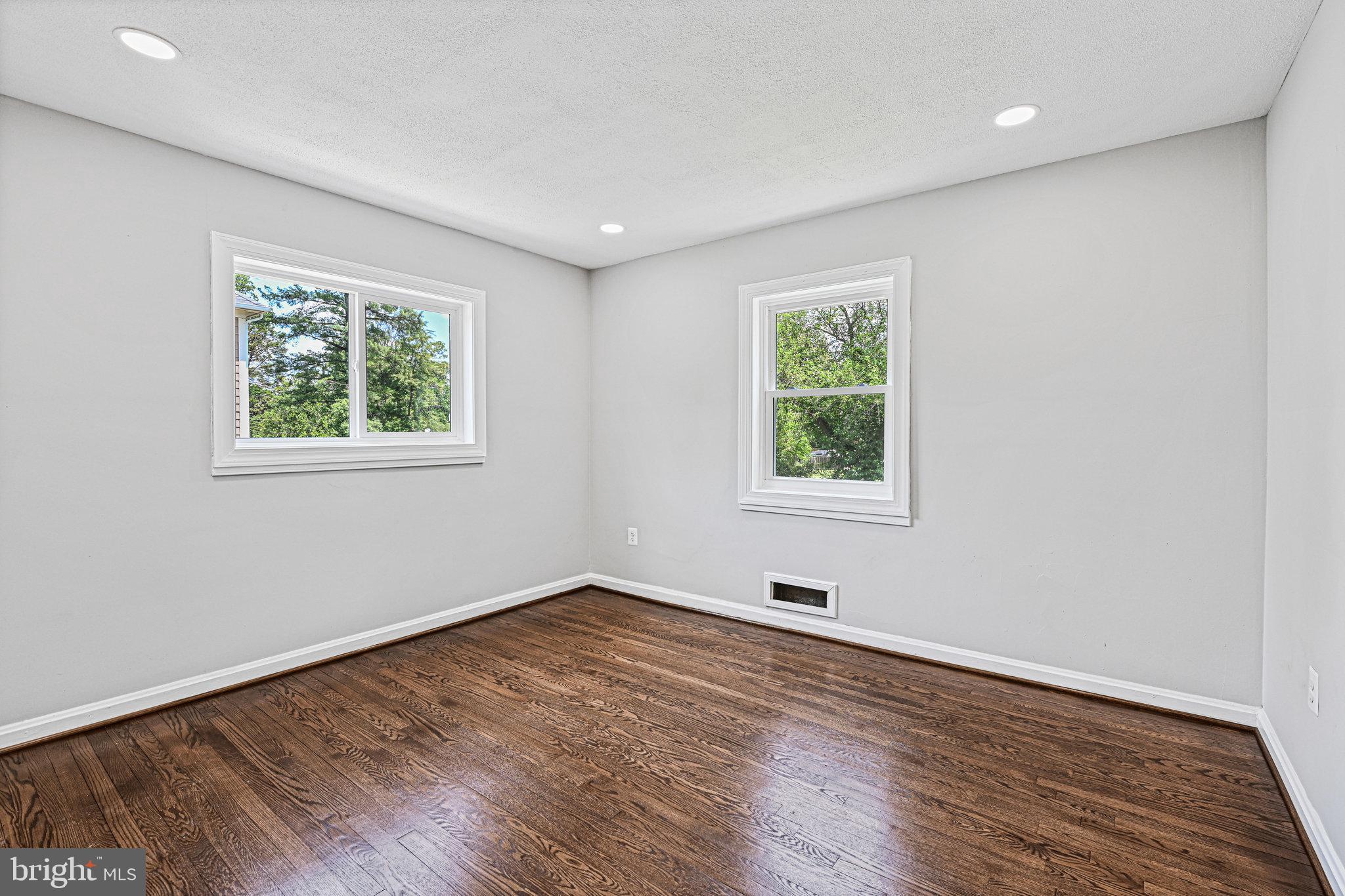 FAIRVIEW - Residential