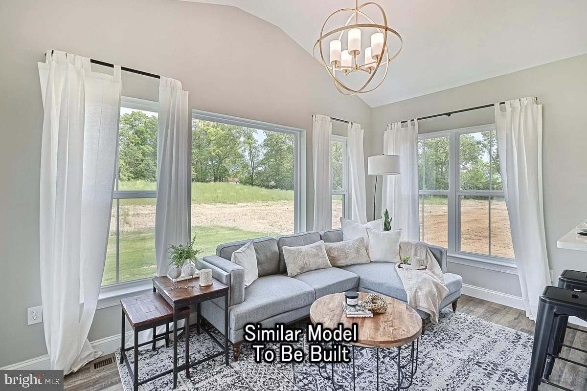 HICKORY POINTE - Residential