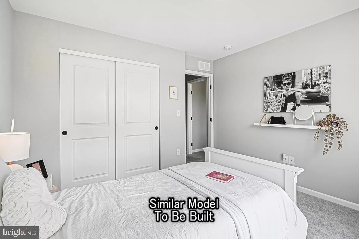 HICKORY POINTE - Residential