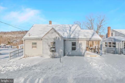 310 GREENWAY DRIVE BERKELEY SPRINGS WV 25411