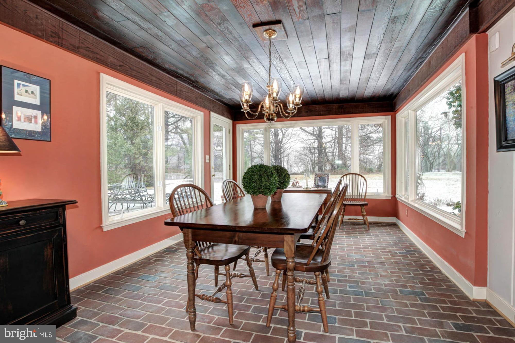 GLEN HILLS - Residential