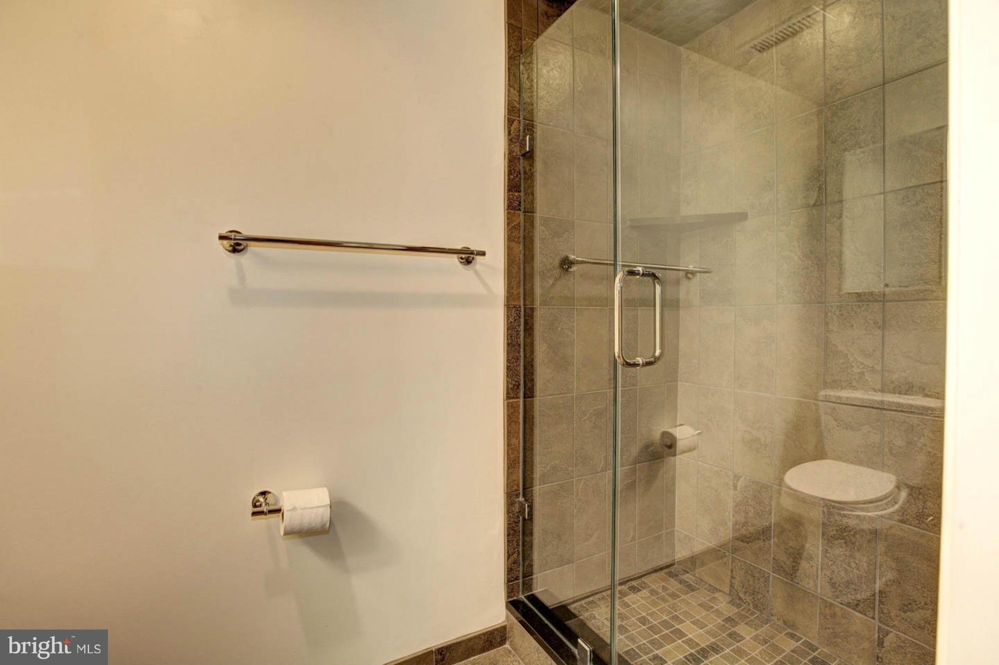 GLEN HILLS - Residential