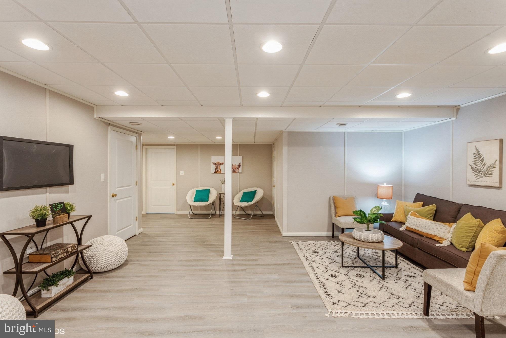 SEVEN TRAILS - Residential