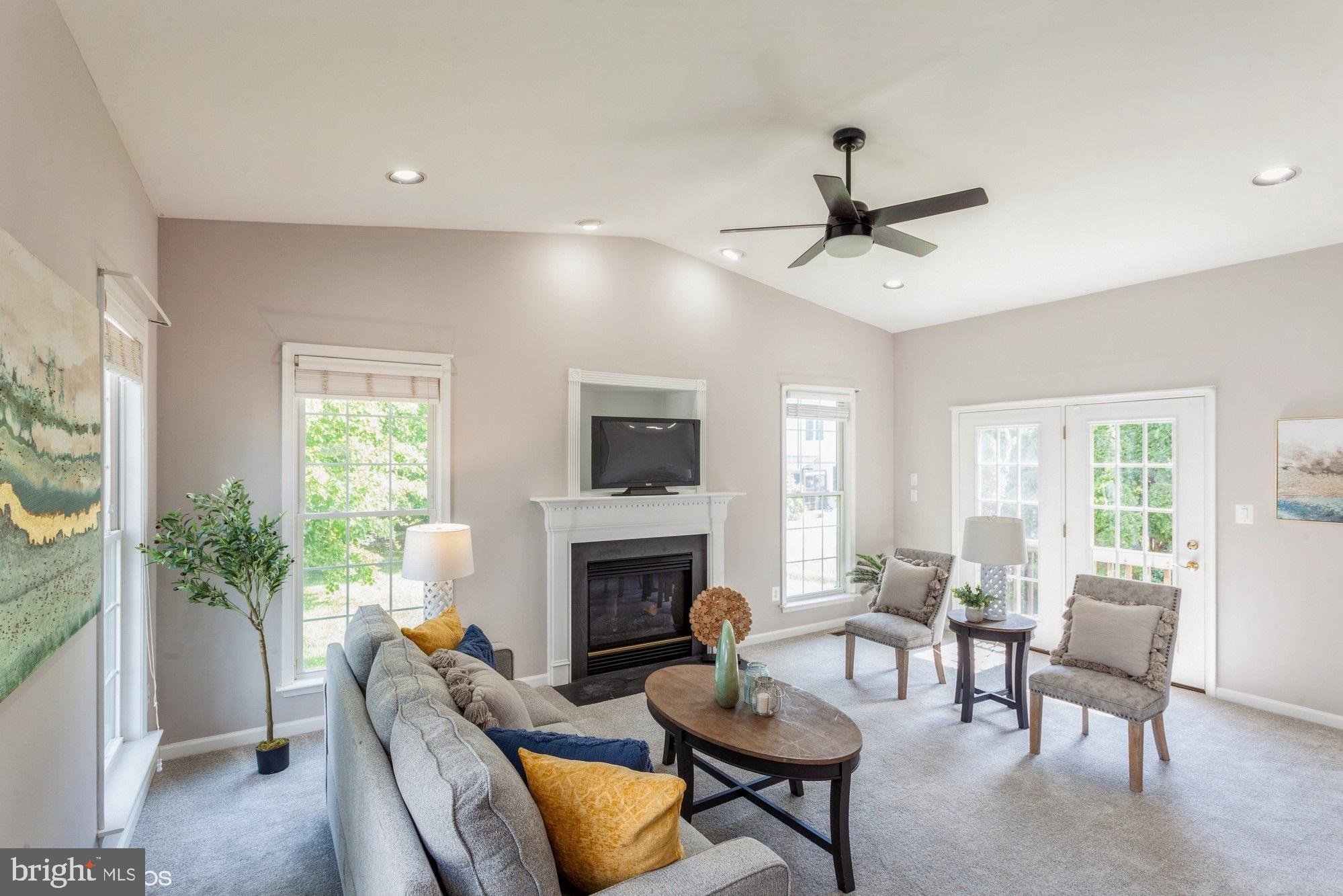 SEVEN TRAILS - Residential