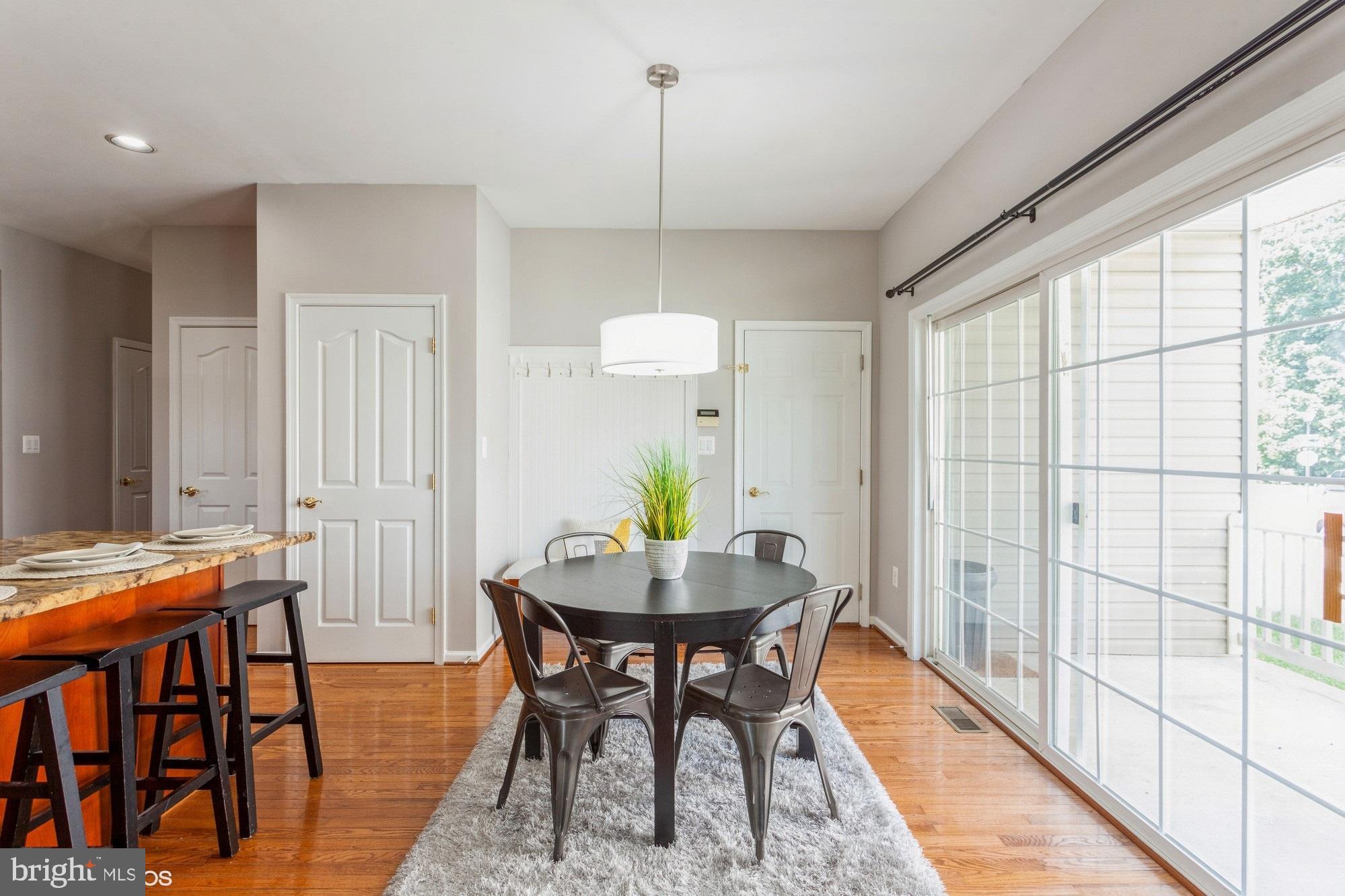 SEVEN TRAILS - Residential