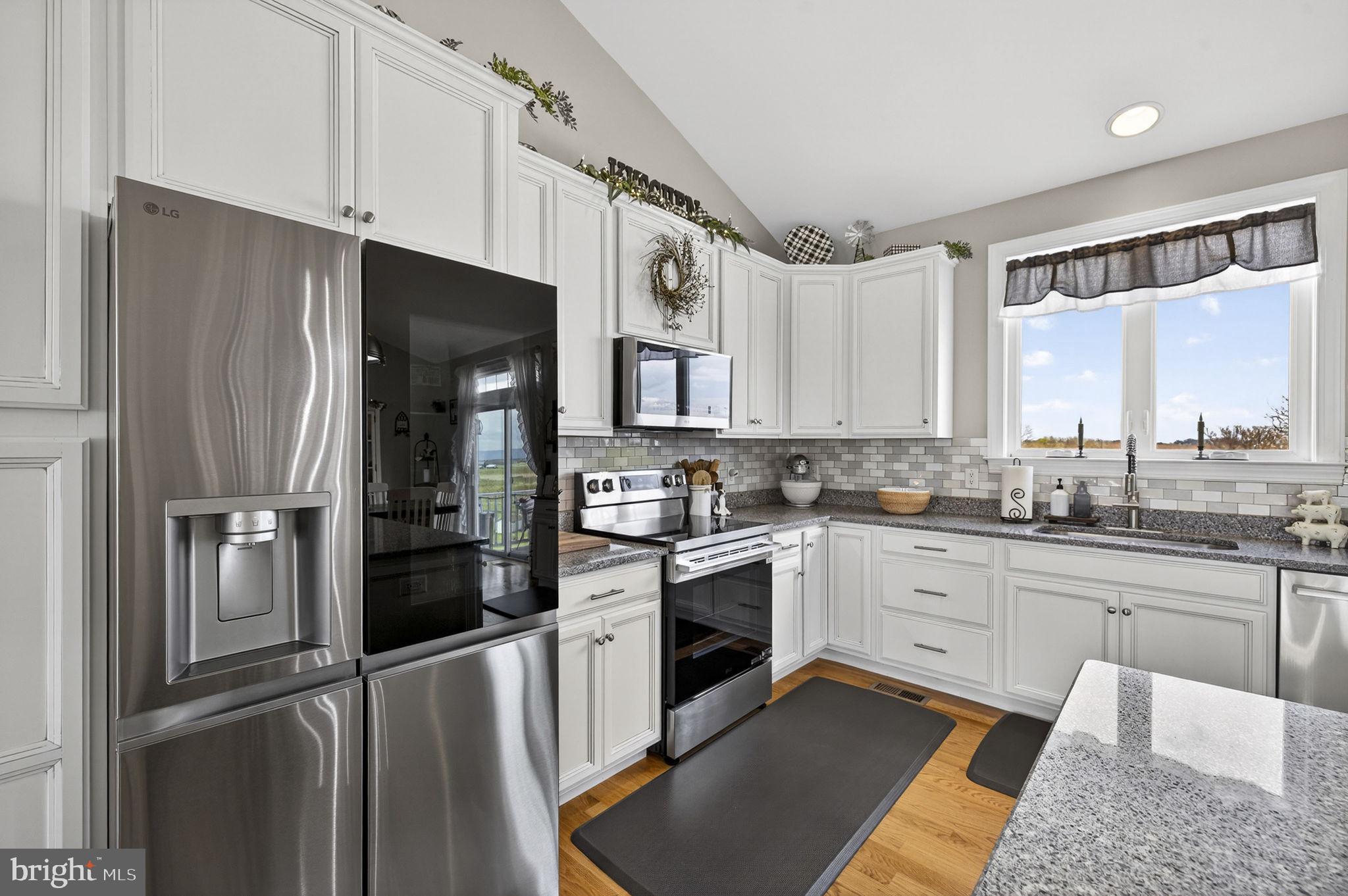 MOUNTAIN VISTA ESTATES - Residential